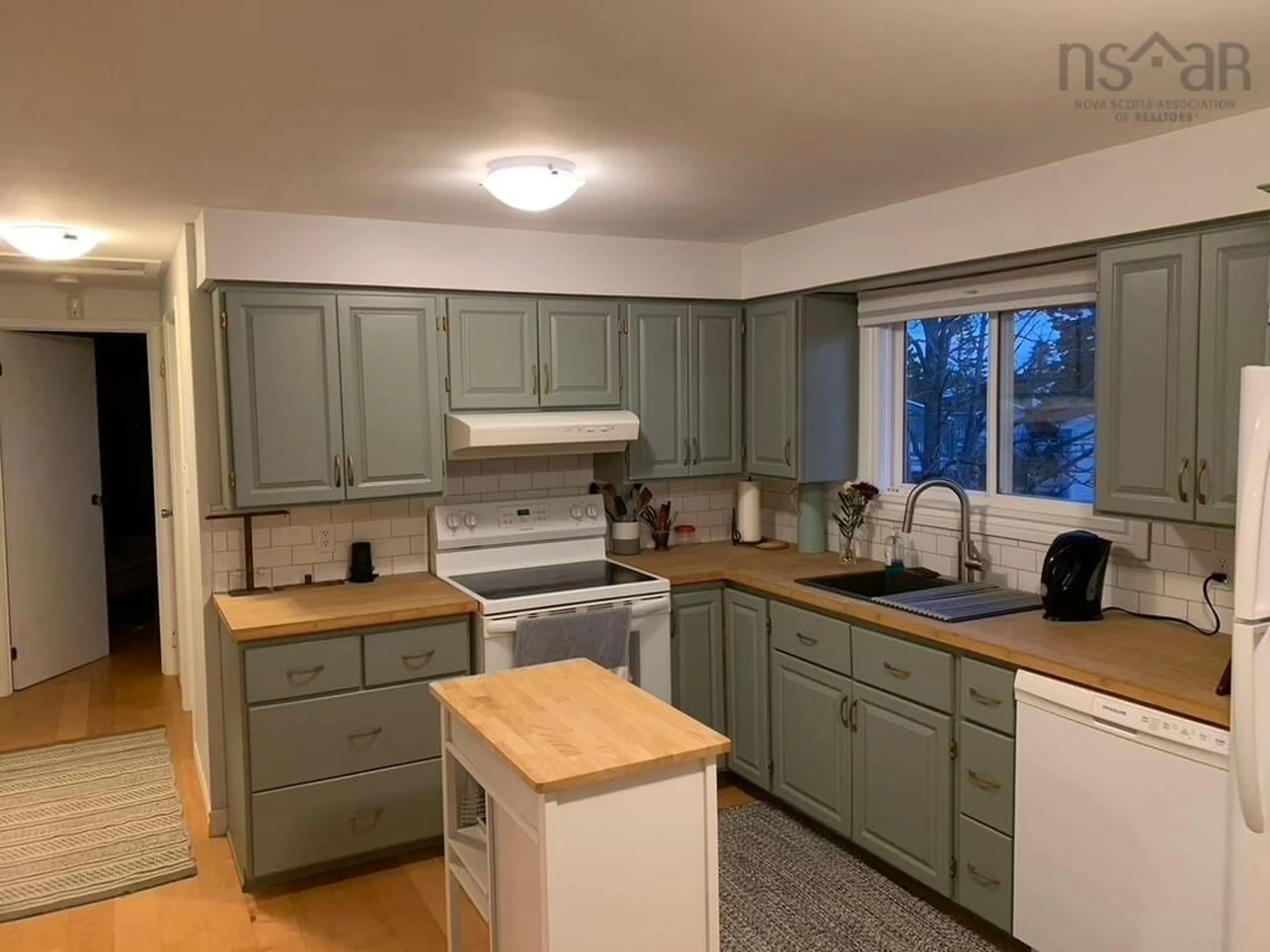 Standard kitchen, unknown for 83 Redoubt Way, Eastern Passage Nova Scotia B3G 1E7