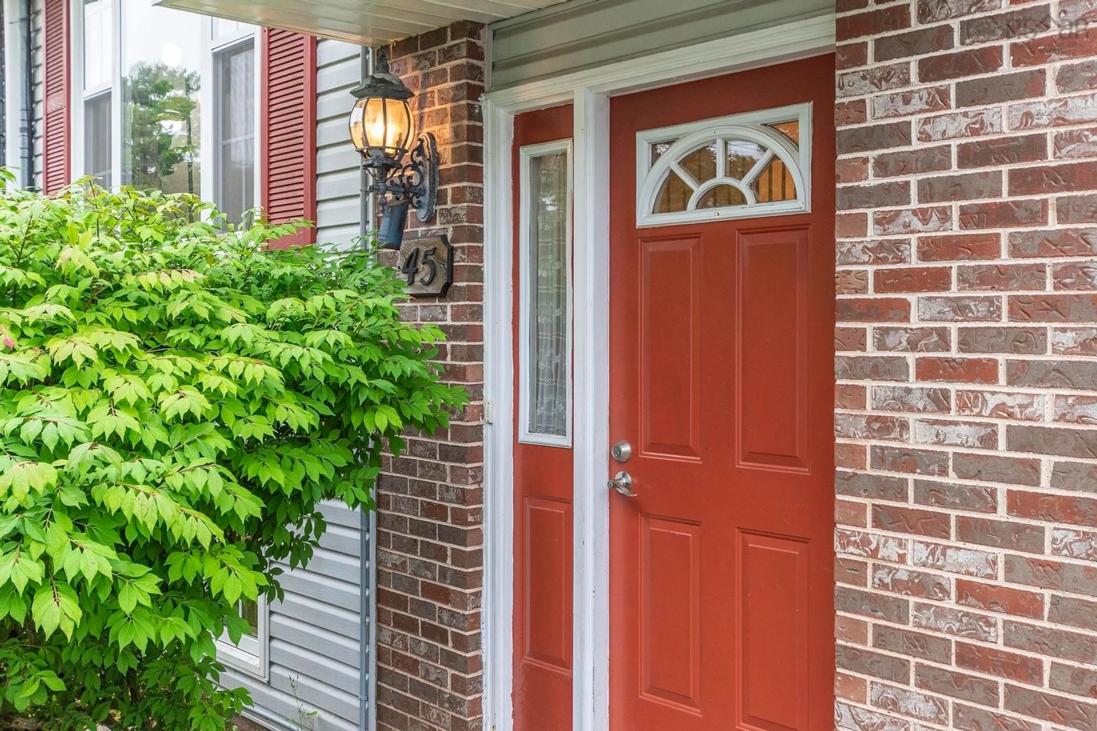 Indoor entryway for 45 Florence Place Crt, Lower Sackville Nova Scotia B4C 3Z4