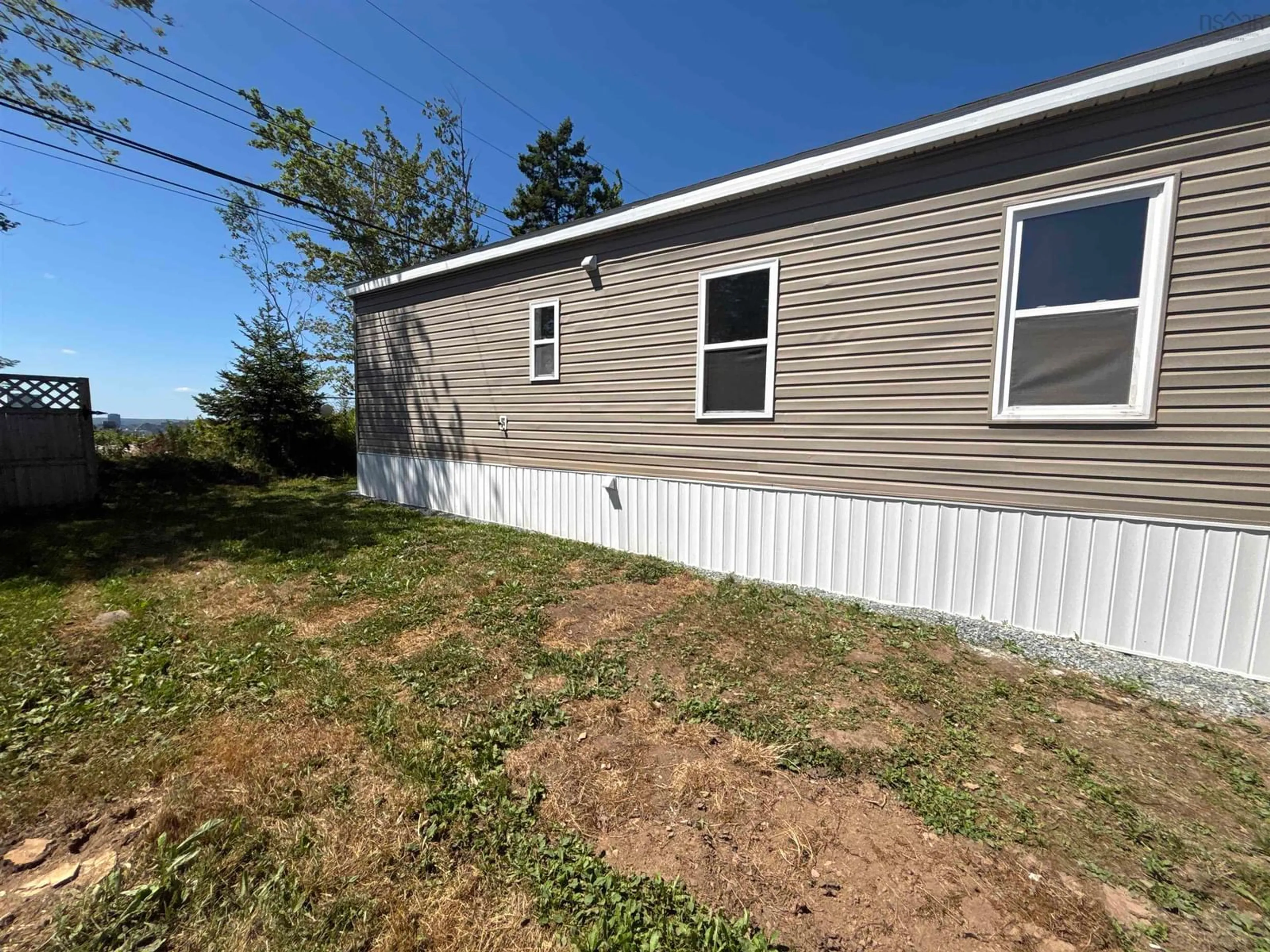 Home with vinyl exterior material, street for 31 Earleton Ave, Dartmouth Nova Scotia B2Y 2A6