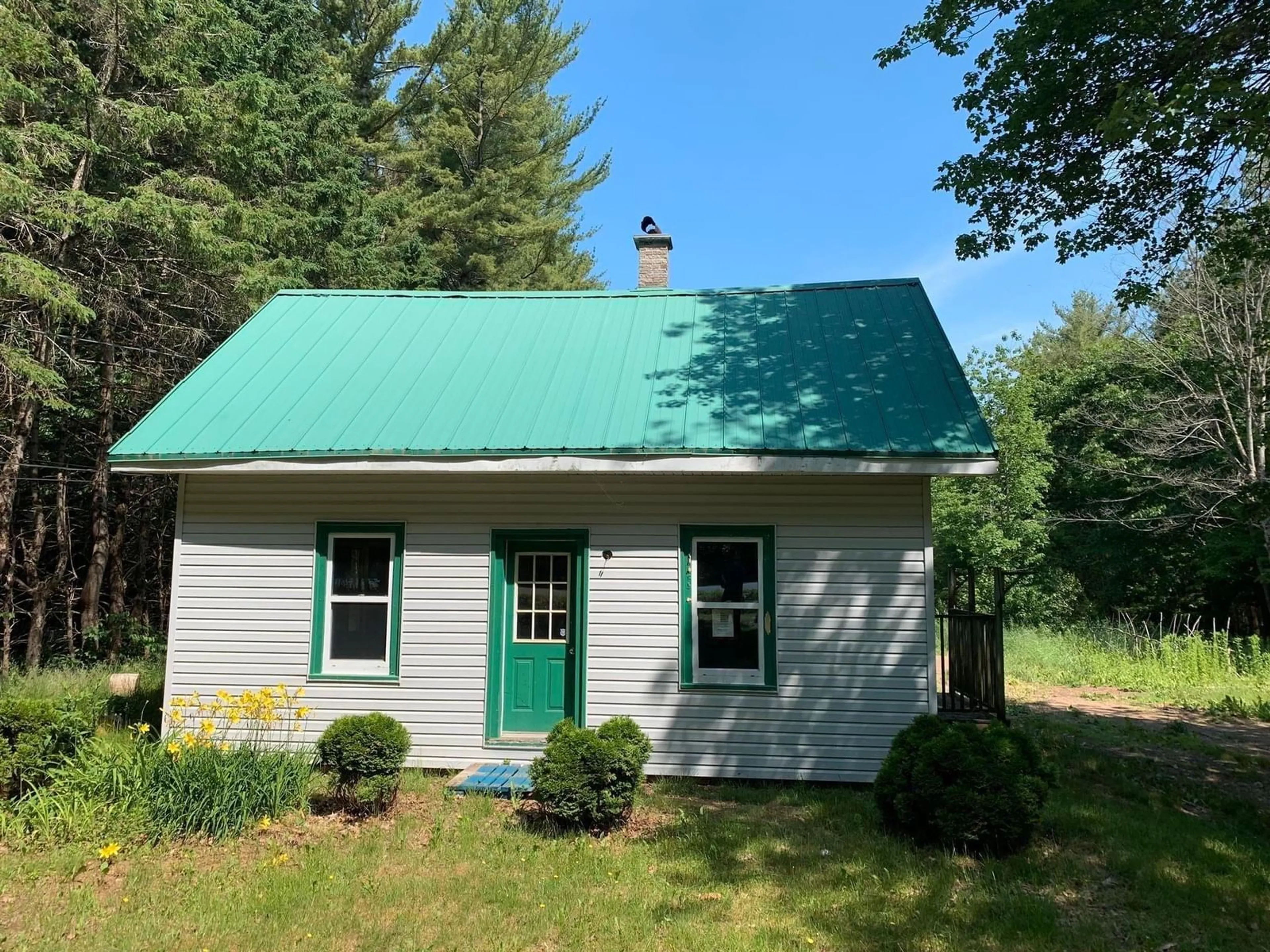 Unknown for 4059 1 Hwy, South Berwick Nova Scotia B0P 1E0