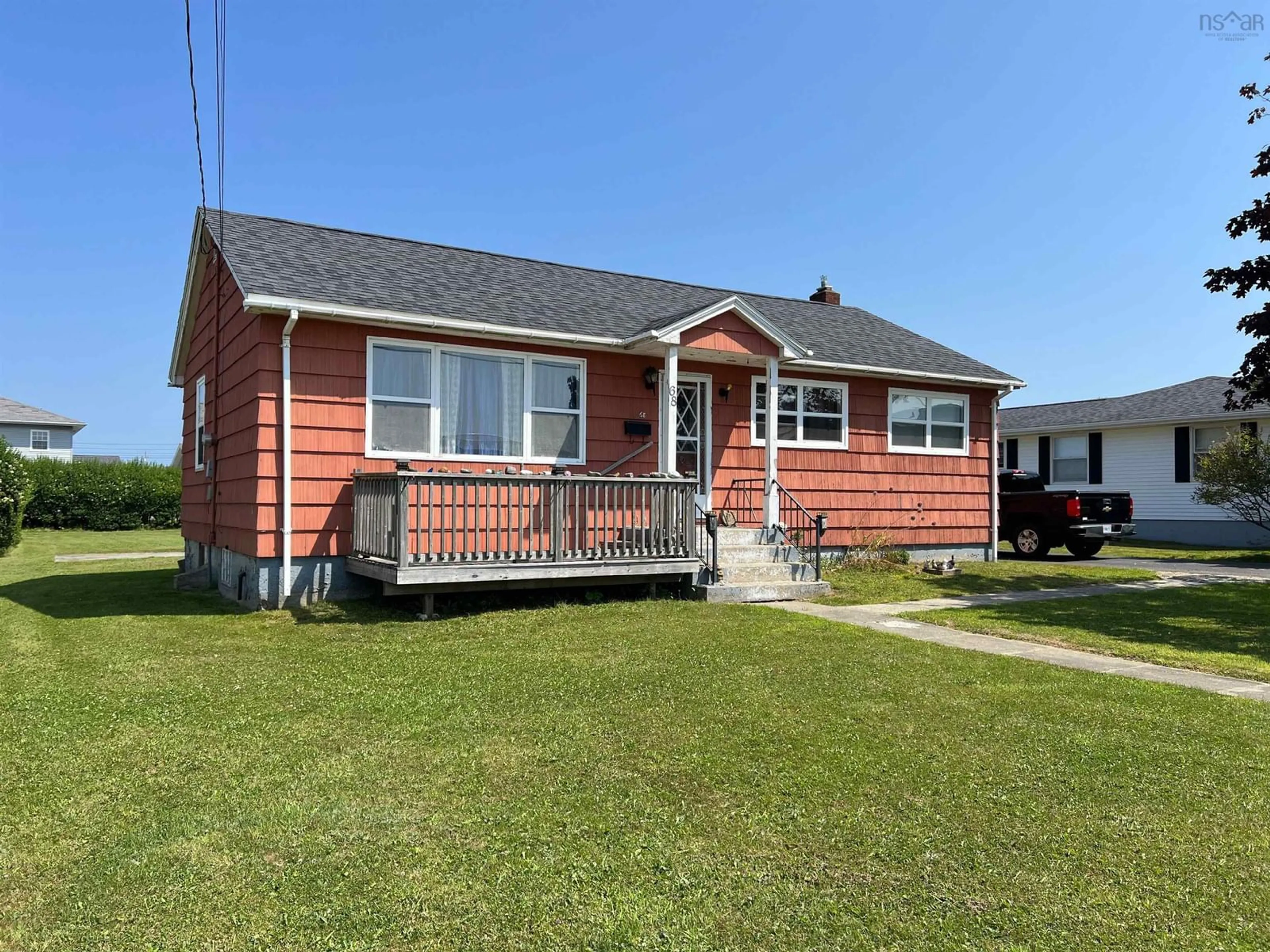 Home with vinyl exterior material, street for 68 Hibernia St, Yarmouth Nova Scotia B5A 2M6