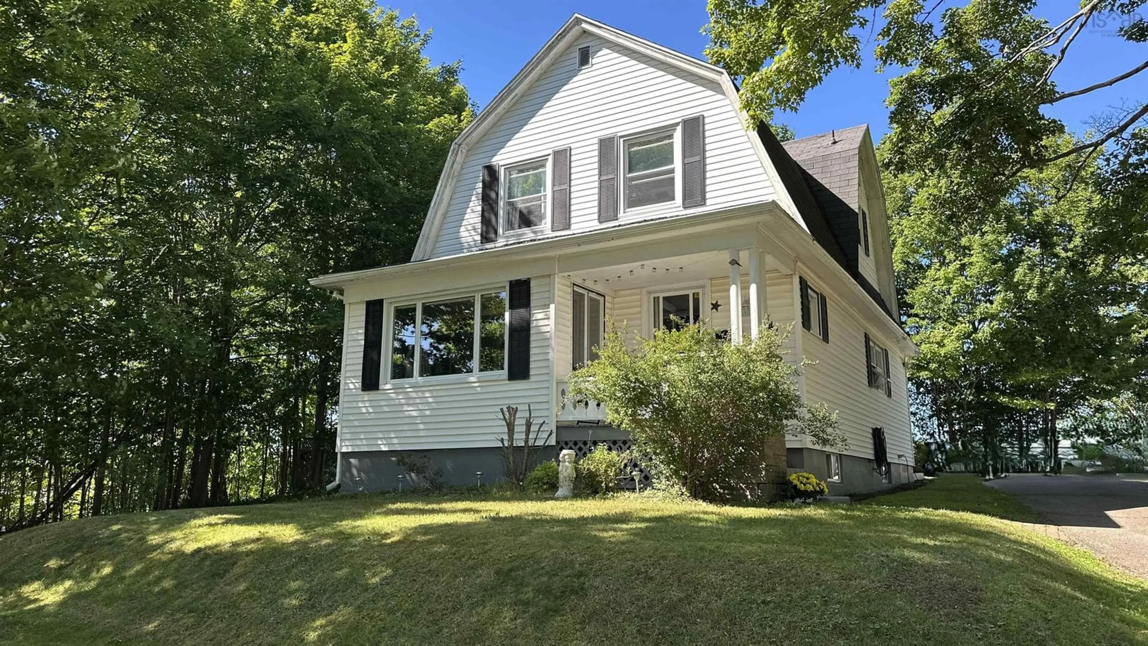 Home with vinyl exterior material, street for 1341 East Prince St, Truro Nova Scotia B2N 1J5
