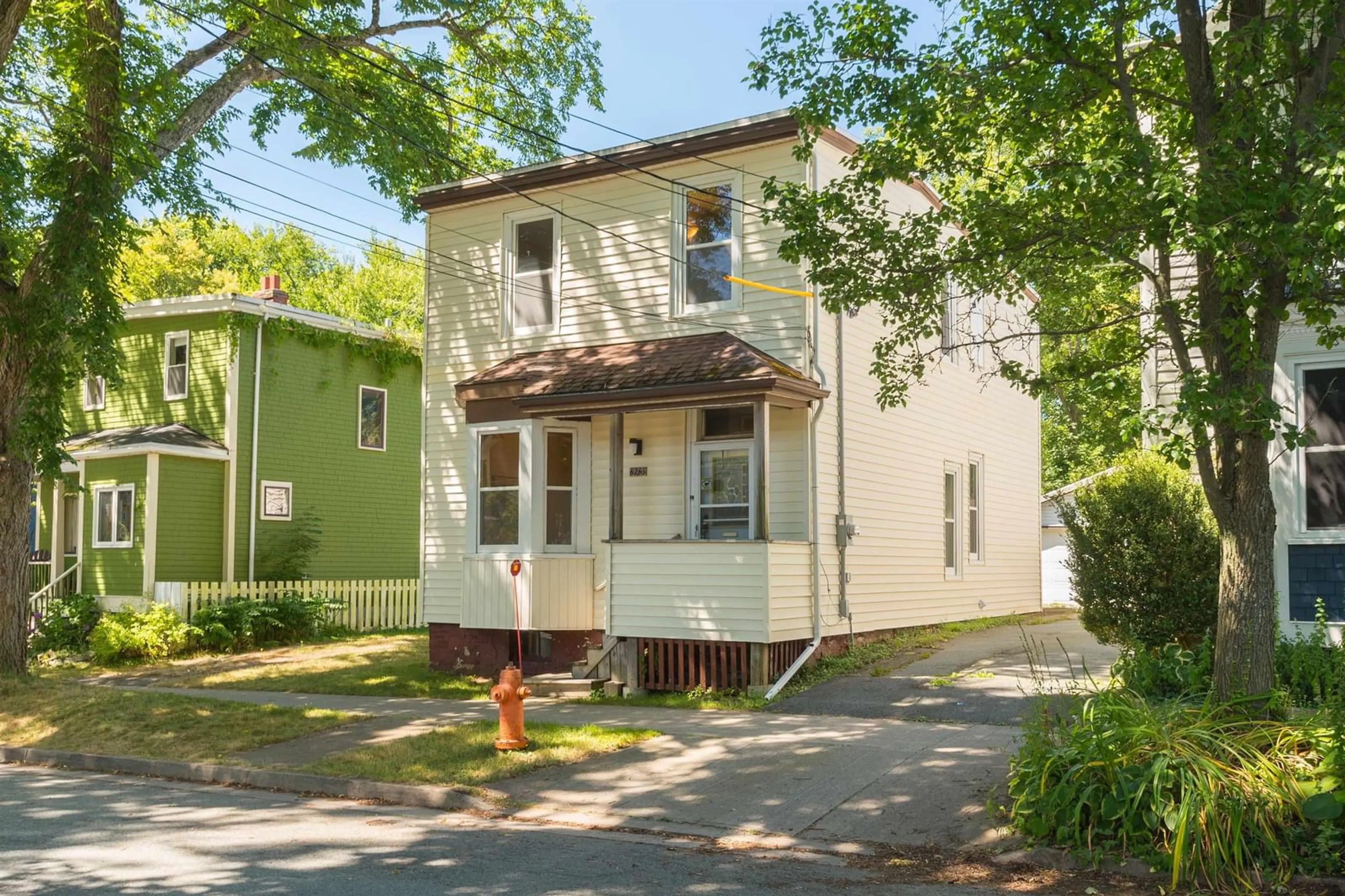 Home with vinyl exterior material, street for 6265 Summit St, Halifax Nova Scotia B3L 1R6