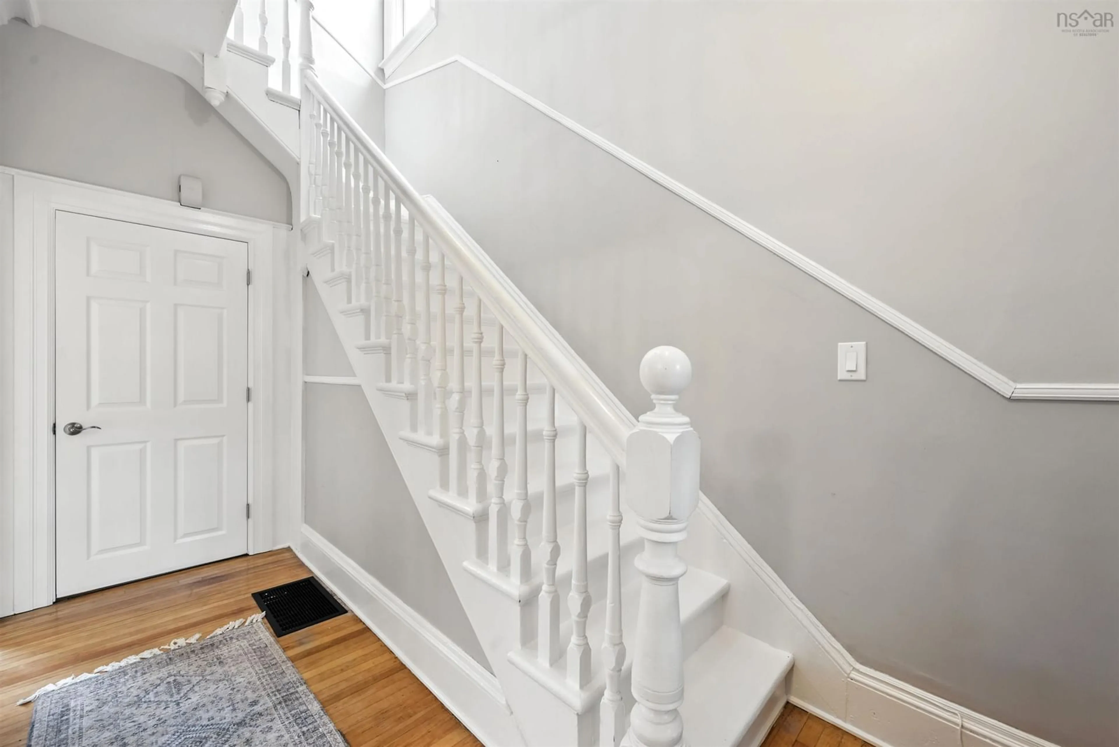 Stairs for 6265 Summit St, Halifax Nova Scotia B3L 1R6