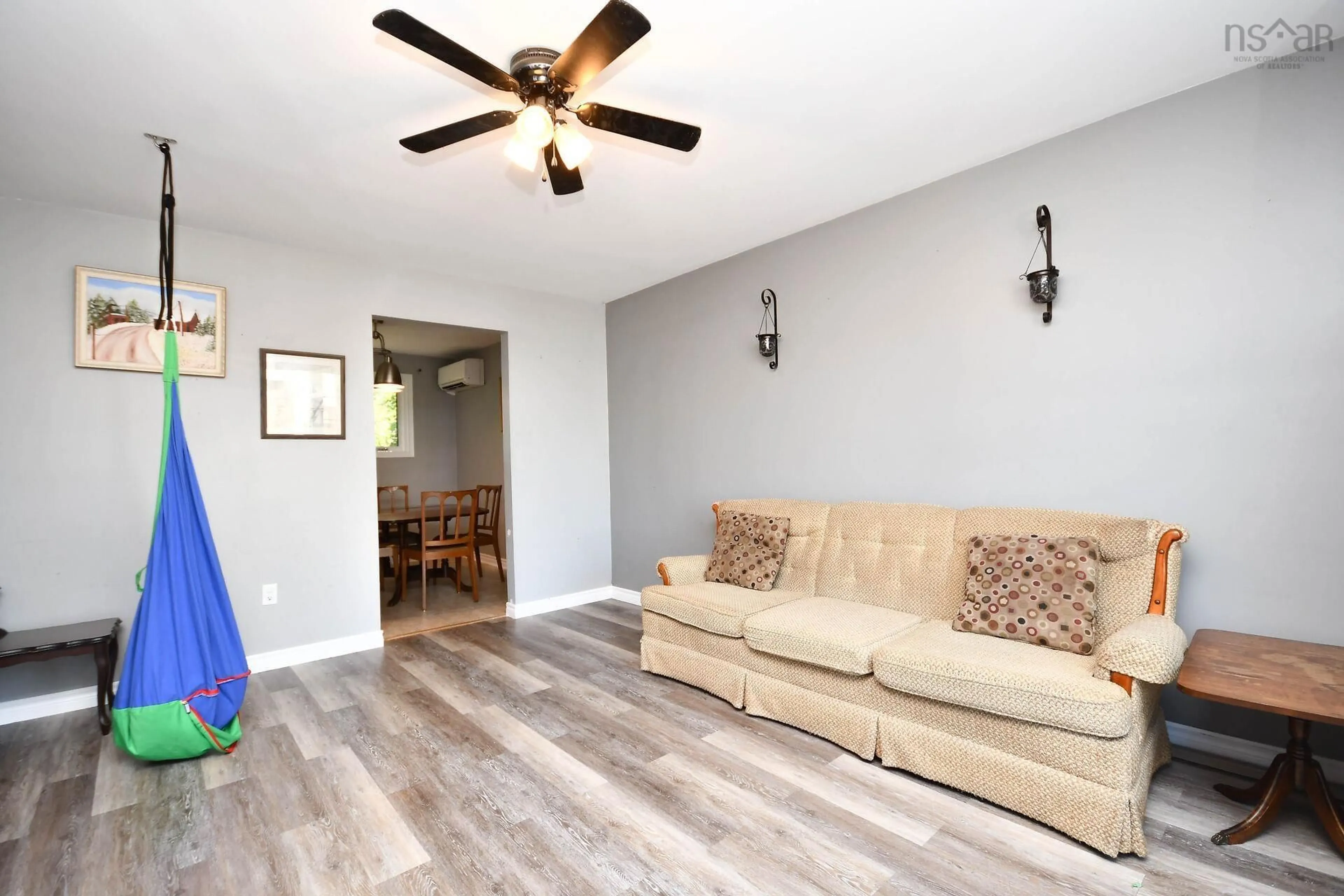 Living room with furniture, wood/laminate floor for 20 Londra Crt, Dartmouth Nova Scotia B2W 5A5