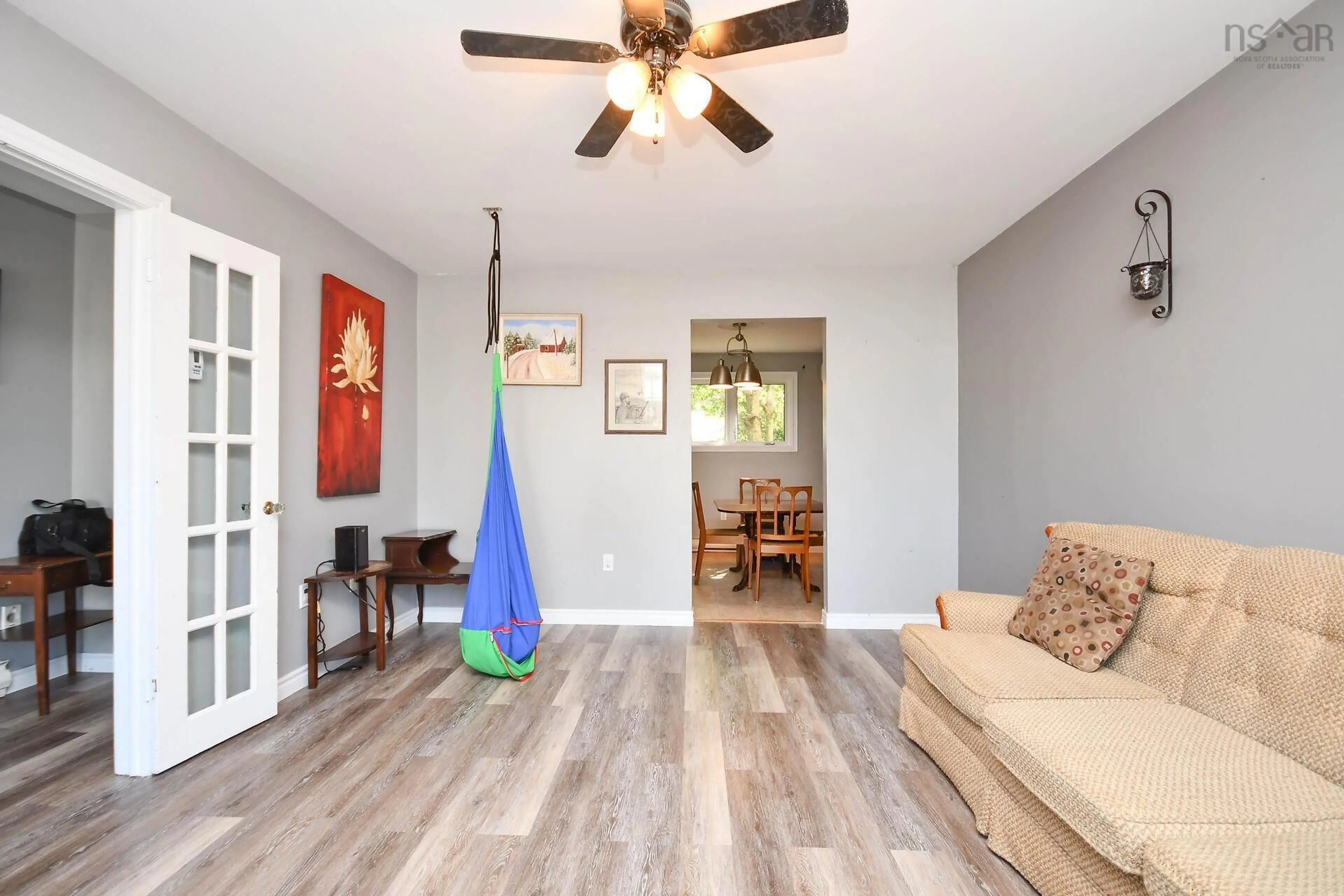Living room with furniture, wood/laminate floor for 20 Londra Crt, Dartmouth Nova Scotia B2W 5A5