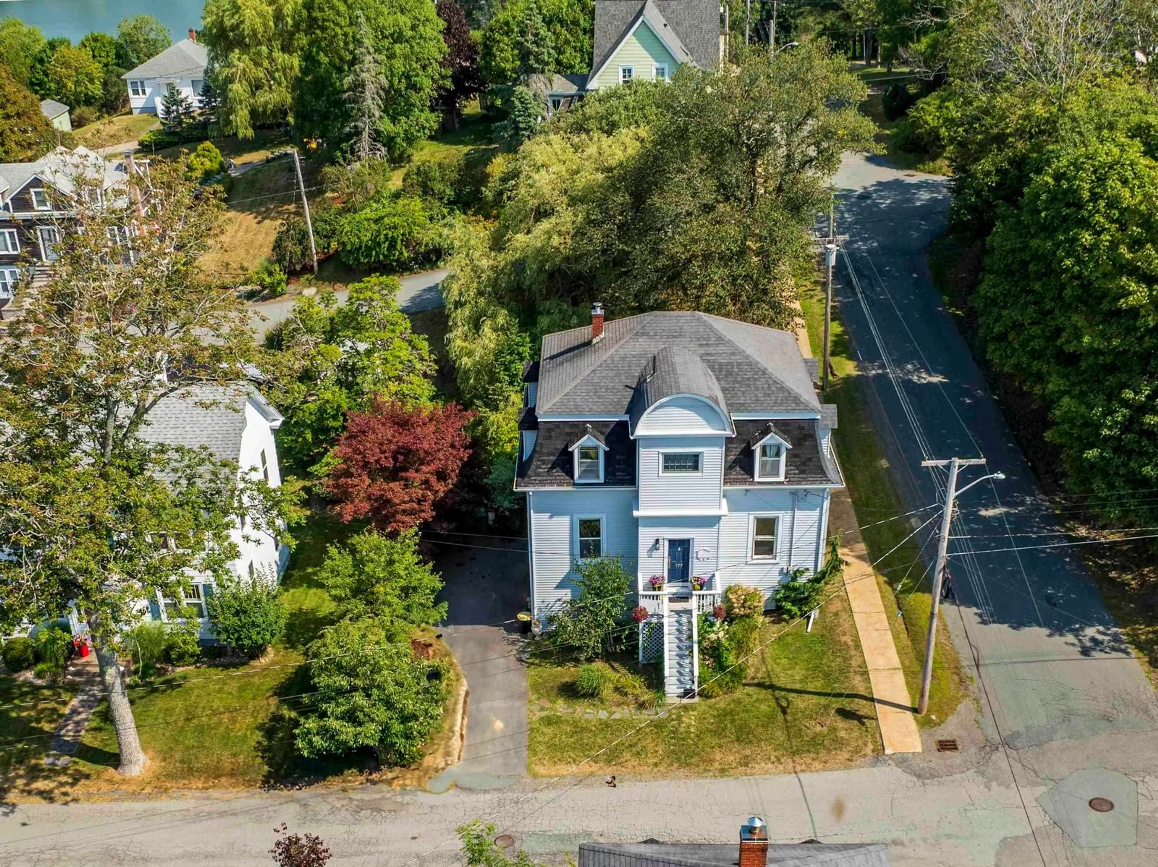 A pic from outside/outdoor area/front of a property/back of a property/a pic from drone, street for 177 York St, Lunenburg Nova Scotia B0J 2C0