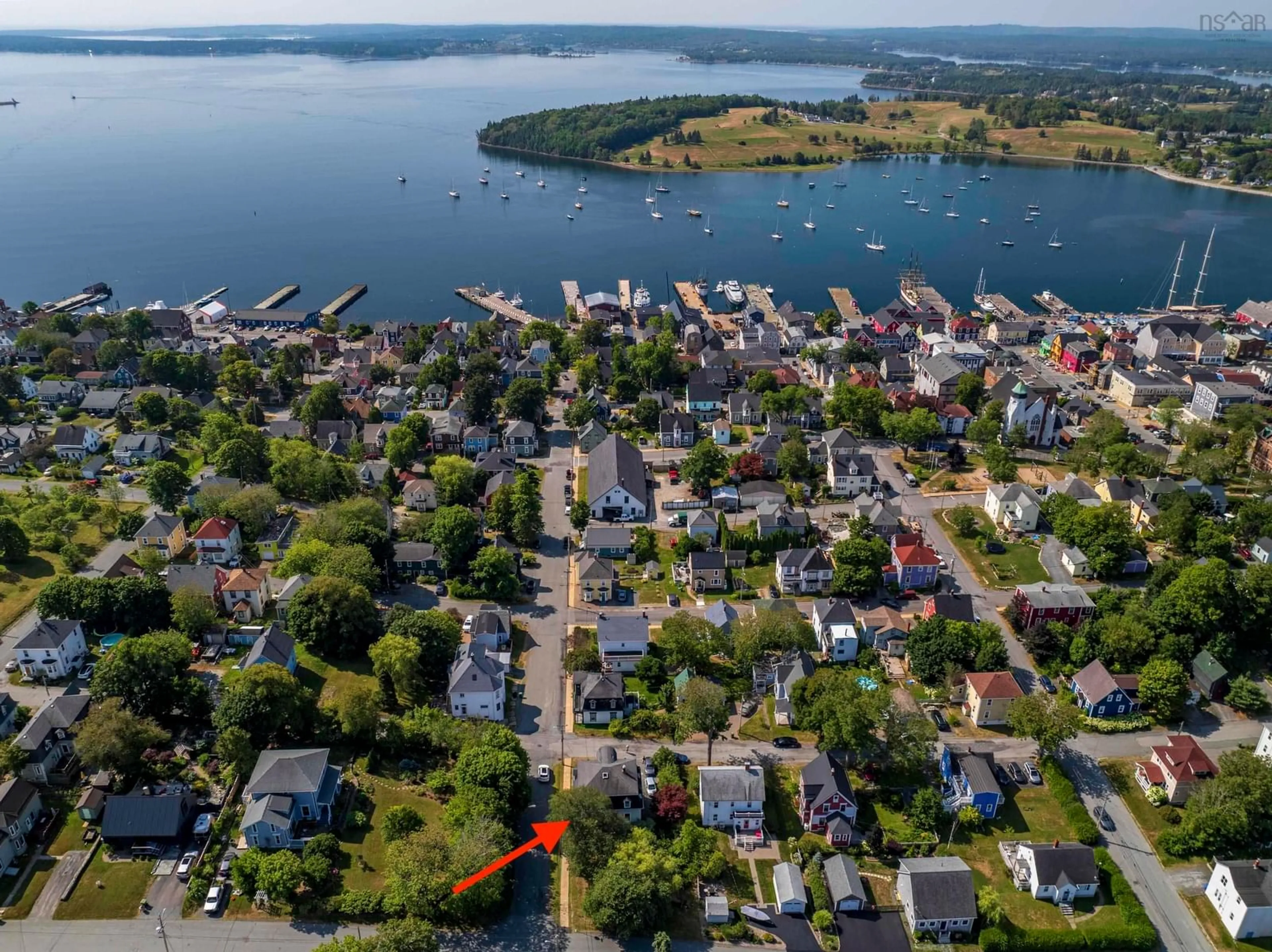 A pic from outside/outdoor area/front of a property/back of a property/a pic from drone, water/lake/river/ocean view for 177 York St, Lunenburg Nova Scotia B0J 2C0