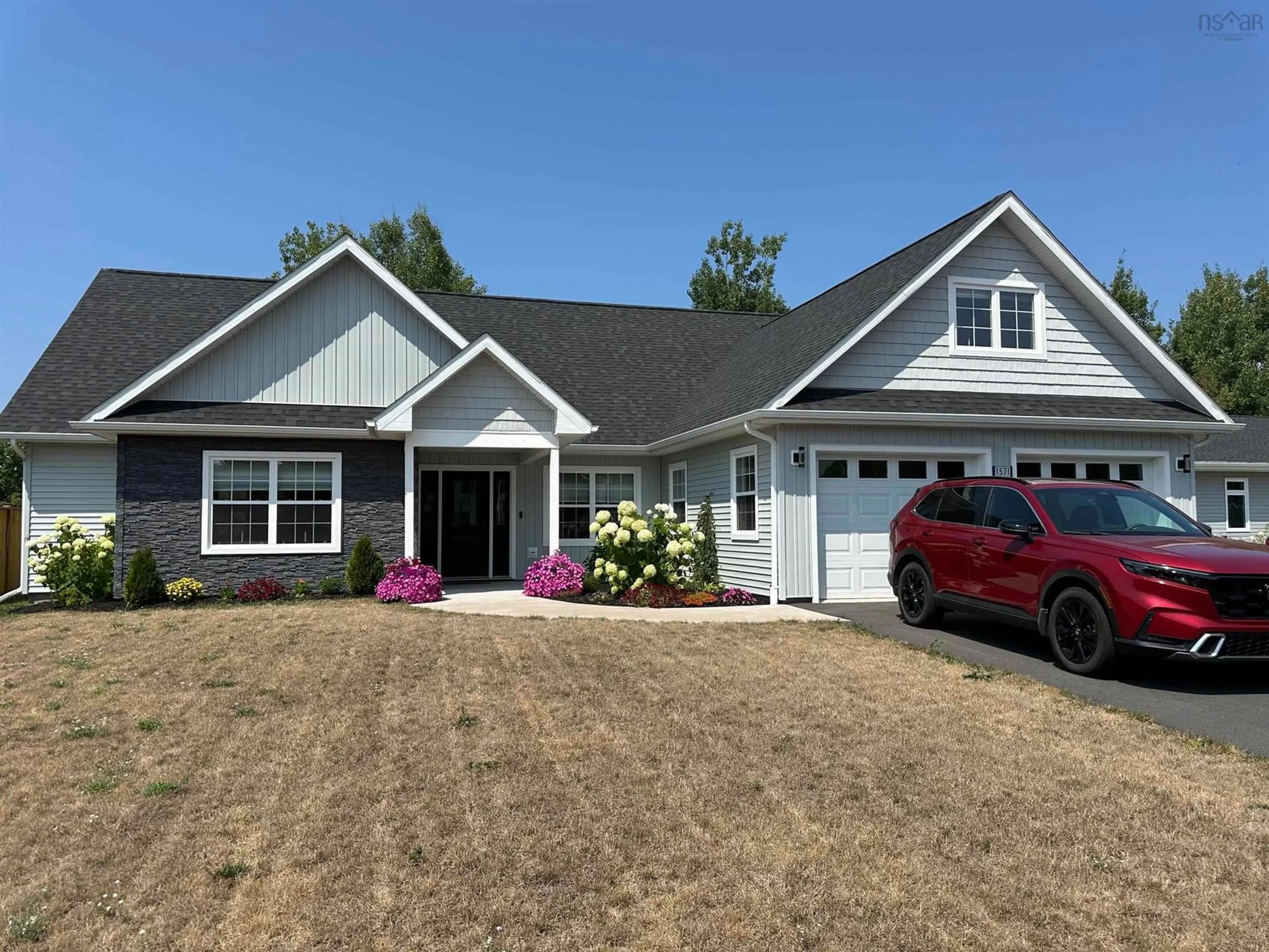 Home with vinyl exterior material, street for 1571 Sarah Dr, Coldbrook Nova Scotia B4R 1A1