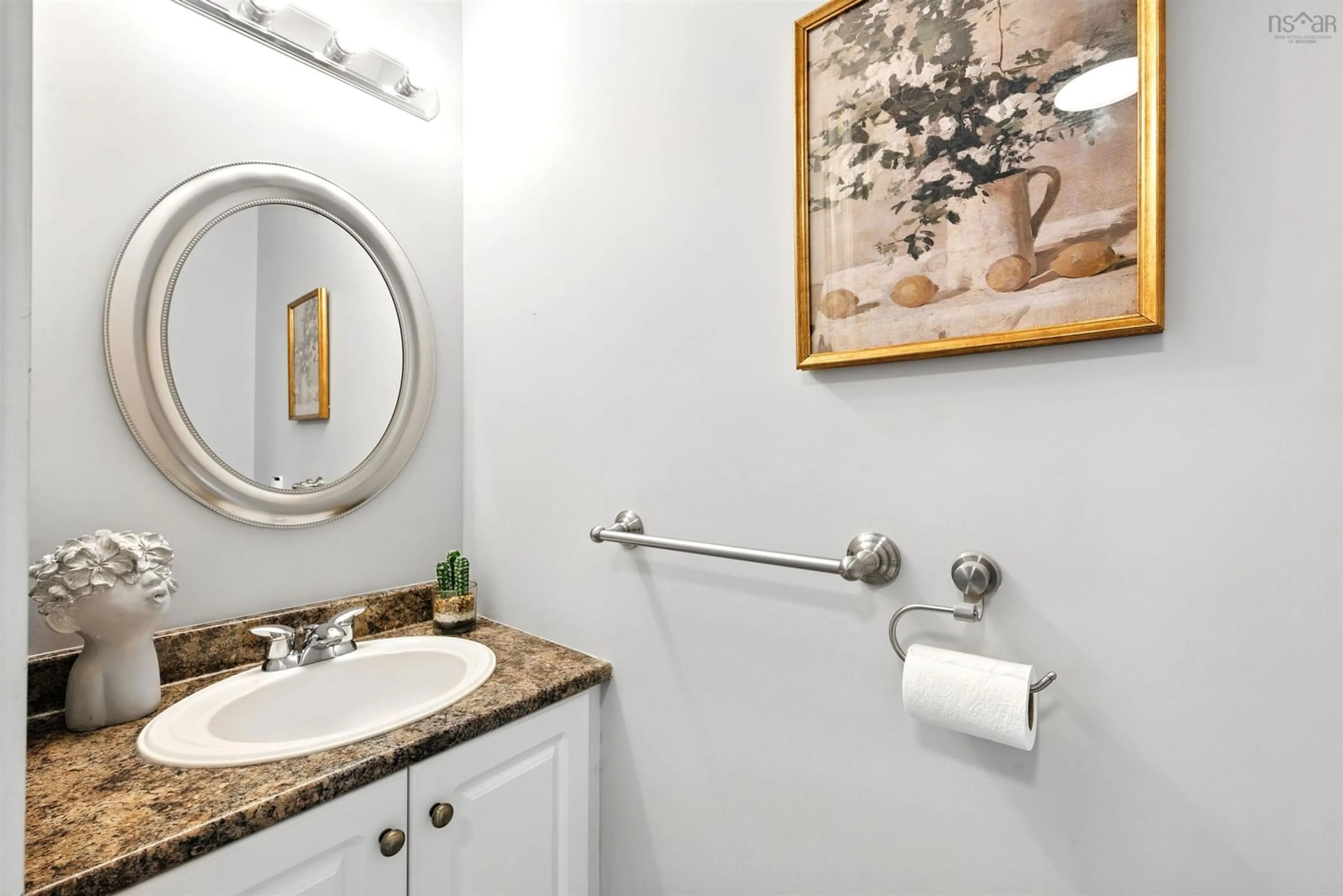 Standard bathroom, ceramic/tile floor for 98 Castlepark Grove, Halifax Nova Scotia B3M 4X9
