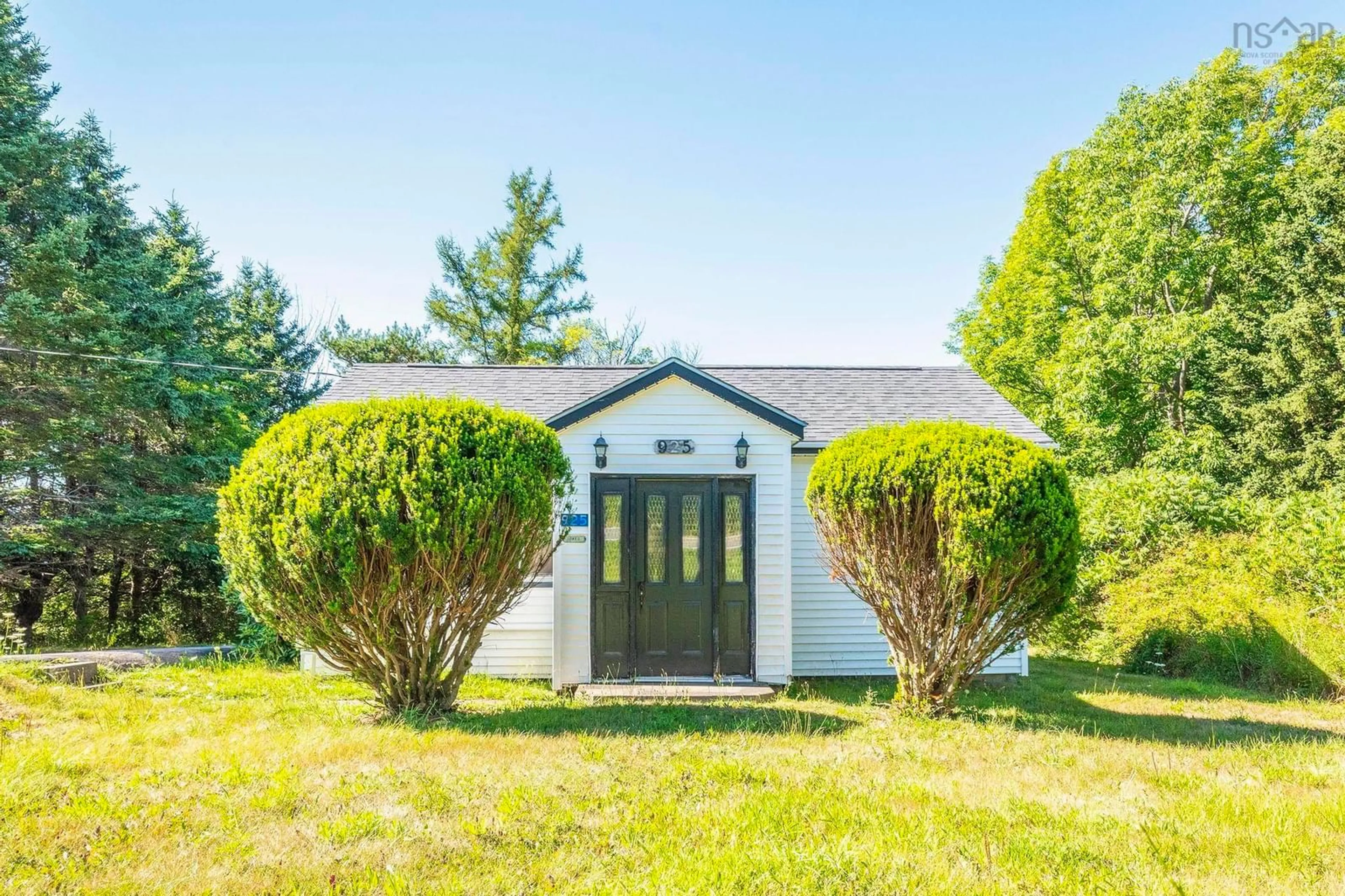 Shed for 925 1 Hwy, Deep Brook Nova Scotia B0S 1J0