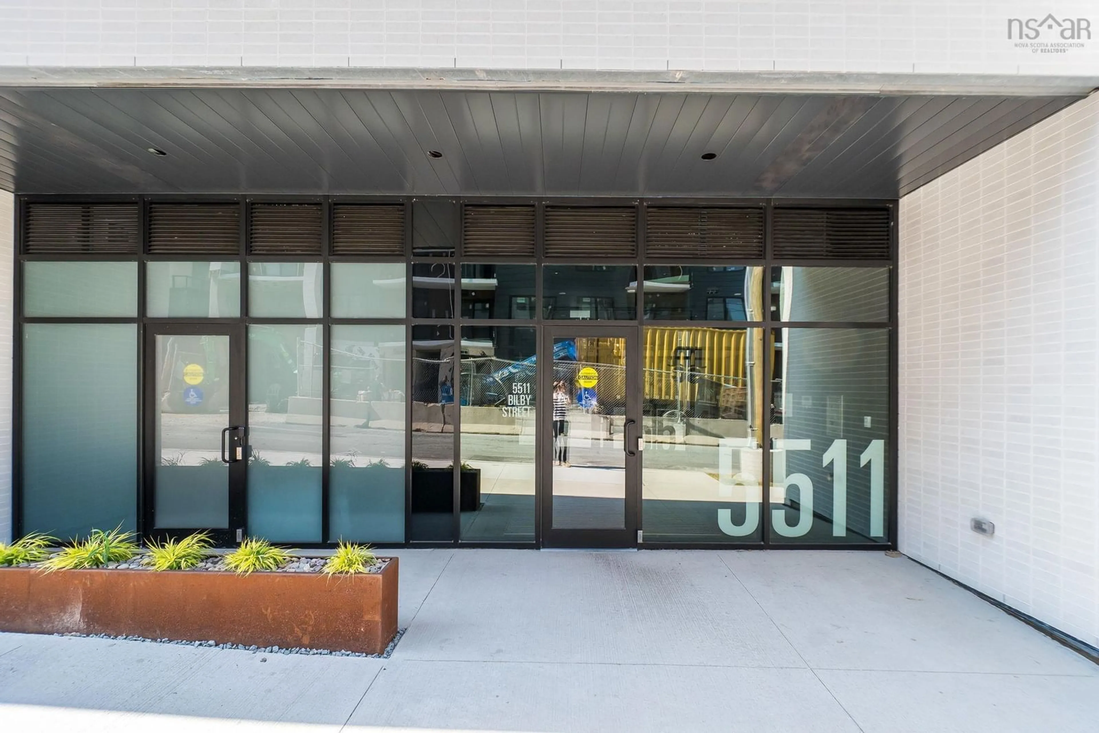 Indoor foyer for 5511 Bilby St #608, Halifax Nova Scotia B3K 1V4