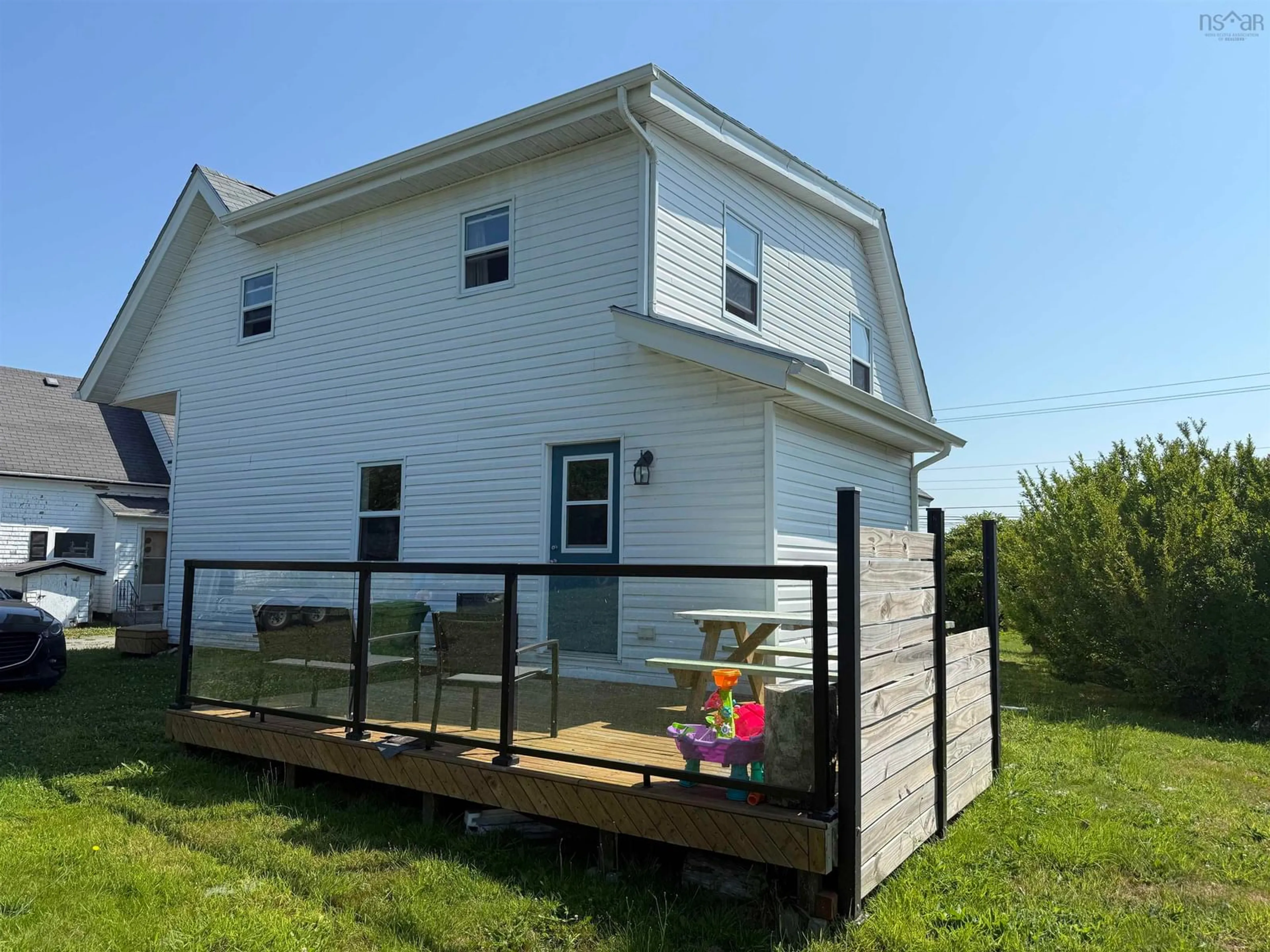 Home with vinyl exterior material, building for 1044 335 Hwy, Middle West Pubnico Nova Scotia B0W 0C5