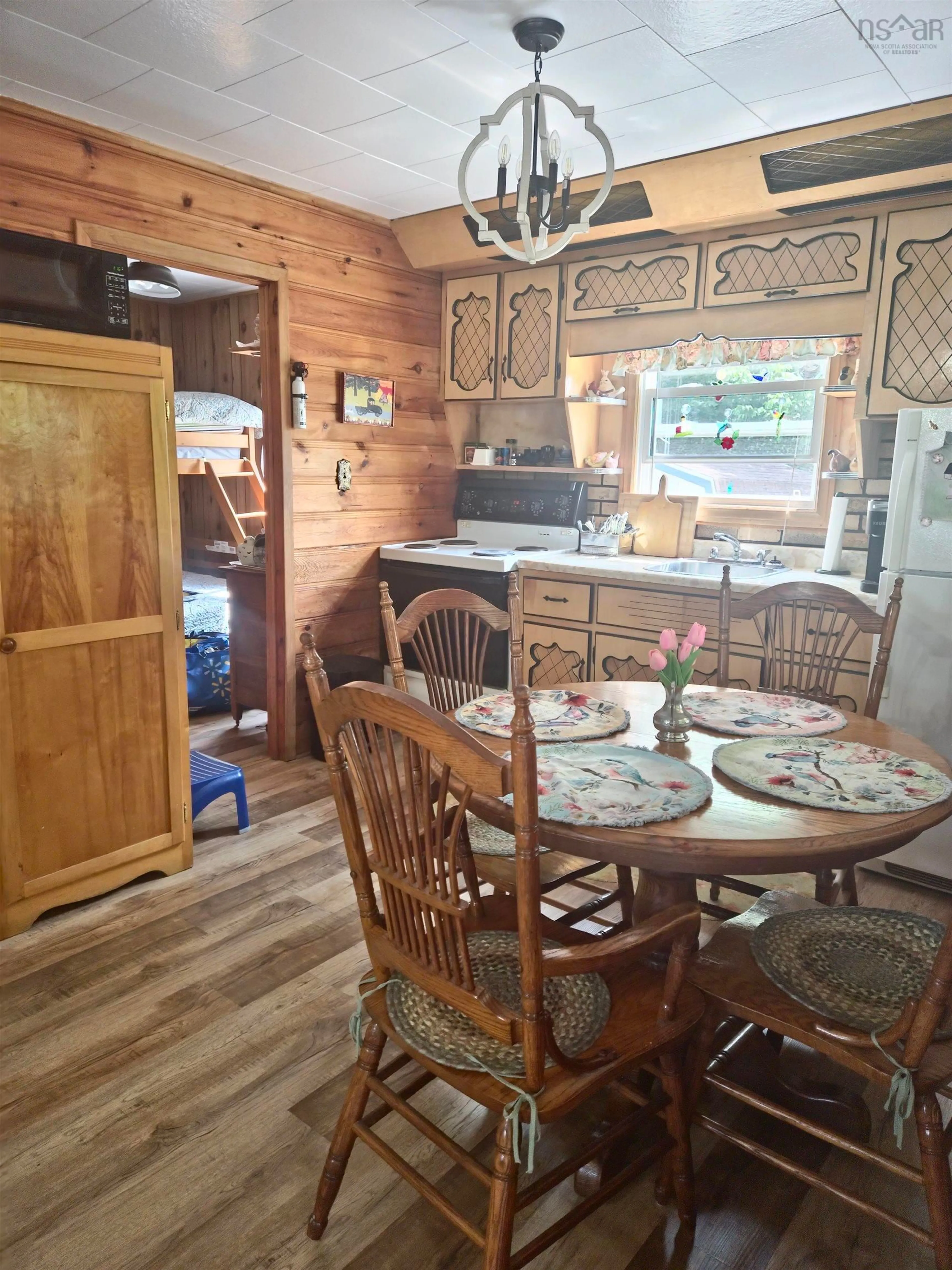 Unknown for 2818 Highway 395, East Lake Ainslie Nova Scotia B0E 3M0