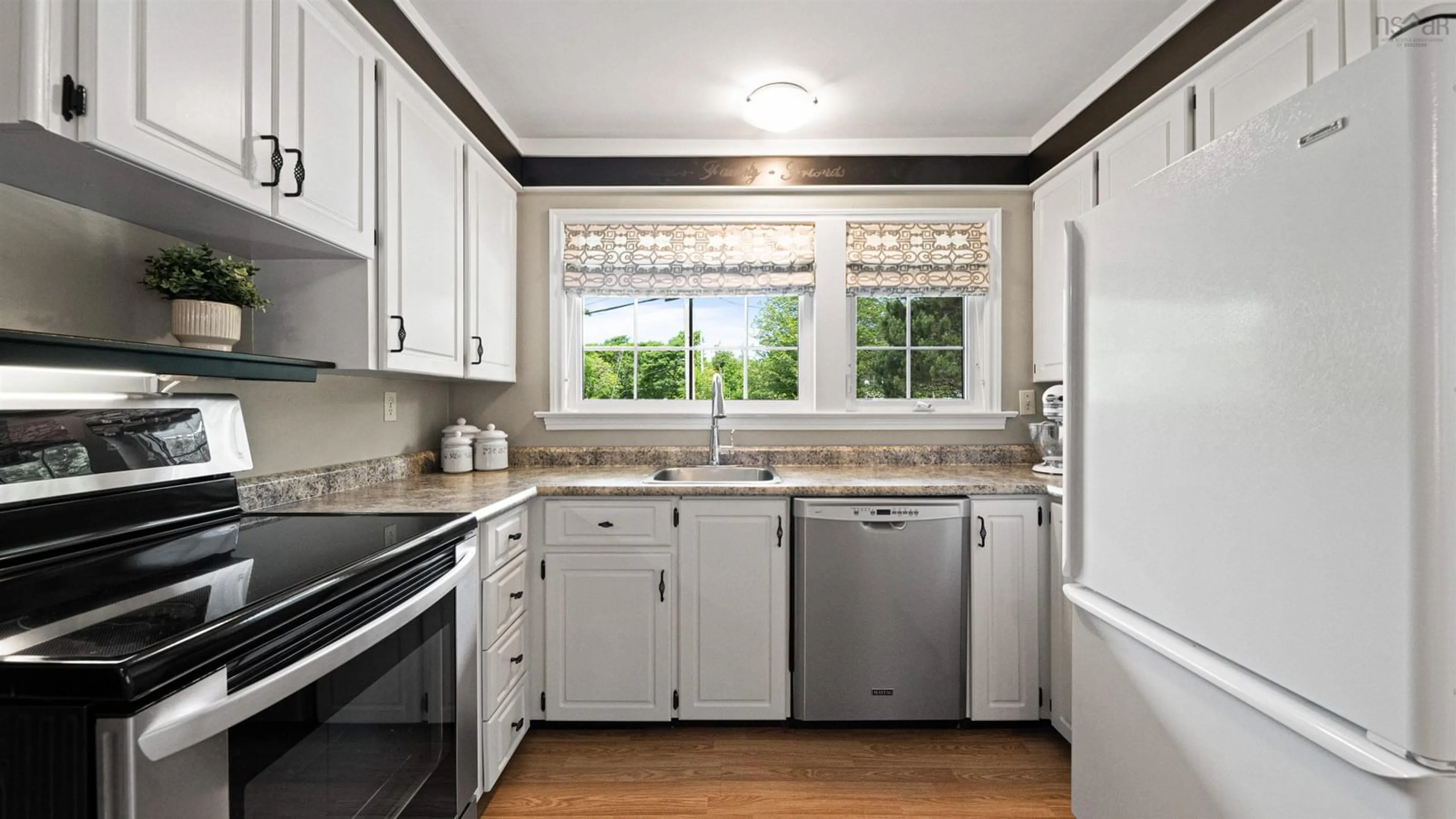 Standard kitchen, ceramic/tile floor for 11 Plaza Dr, Dartmouth Nova Scotia B2W 3H5