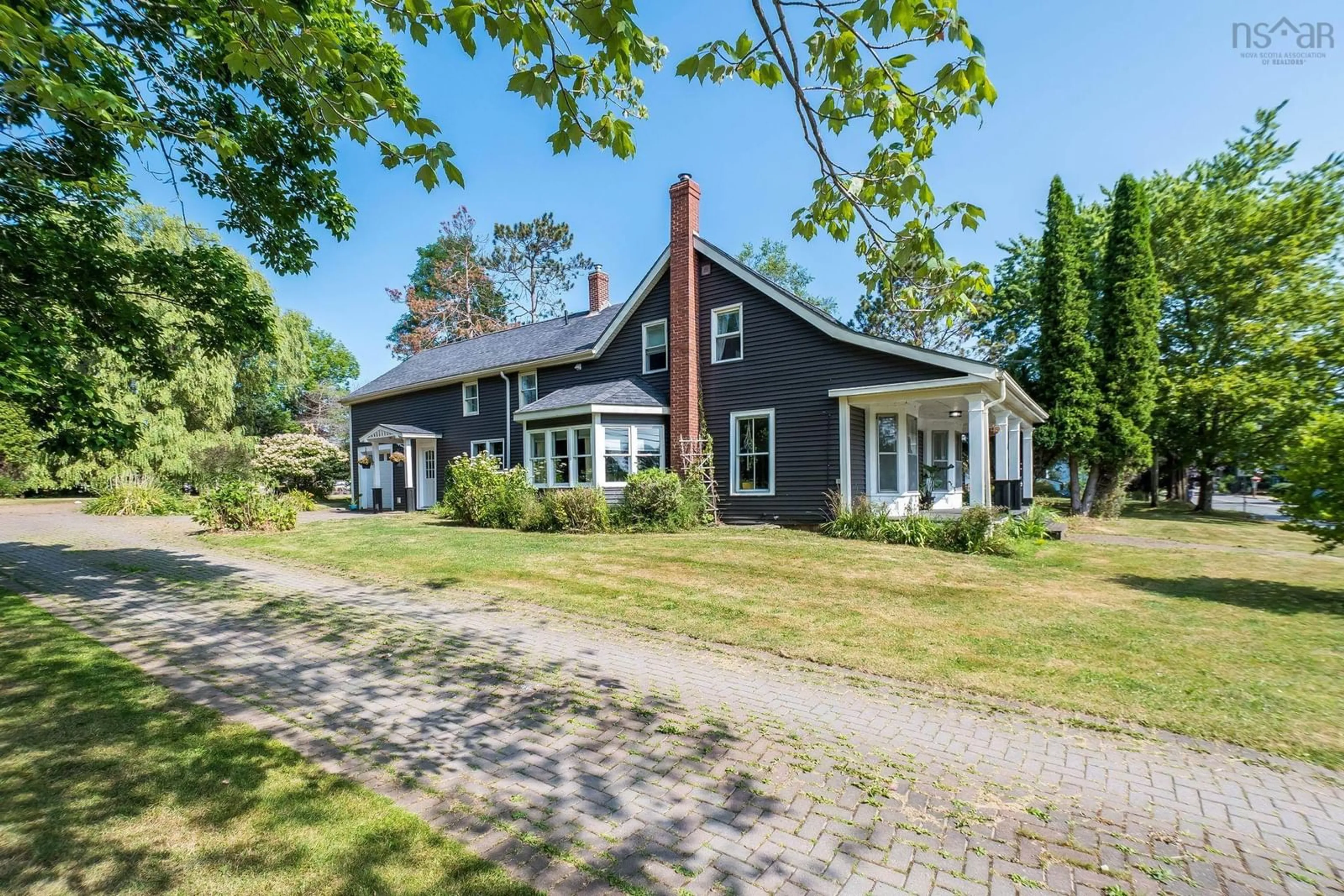 A pic from outside/outdoor area/front of a property/back of a property/a pic from drone, street for 5 Main St, Hantsport Nova Scotia B0P 1P0