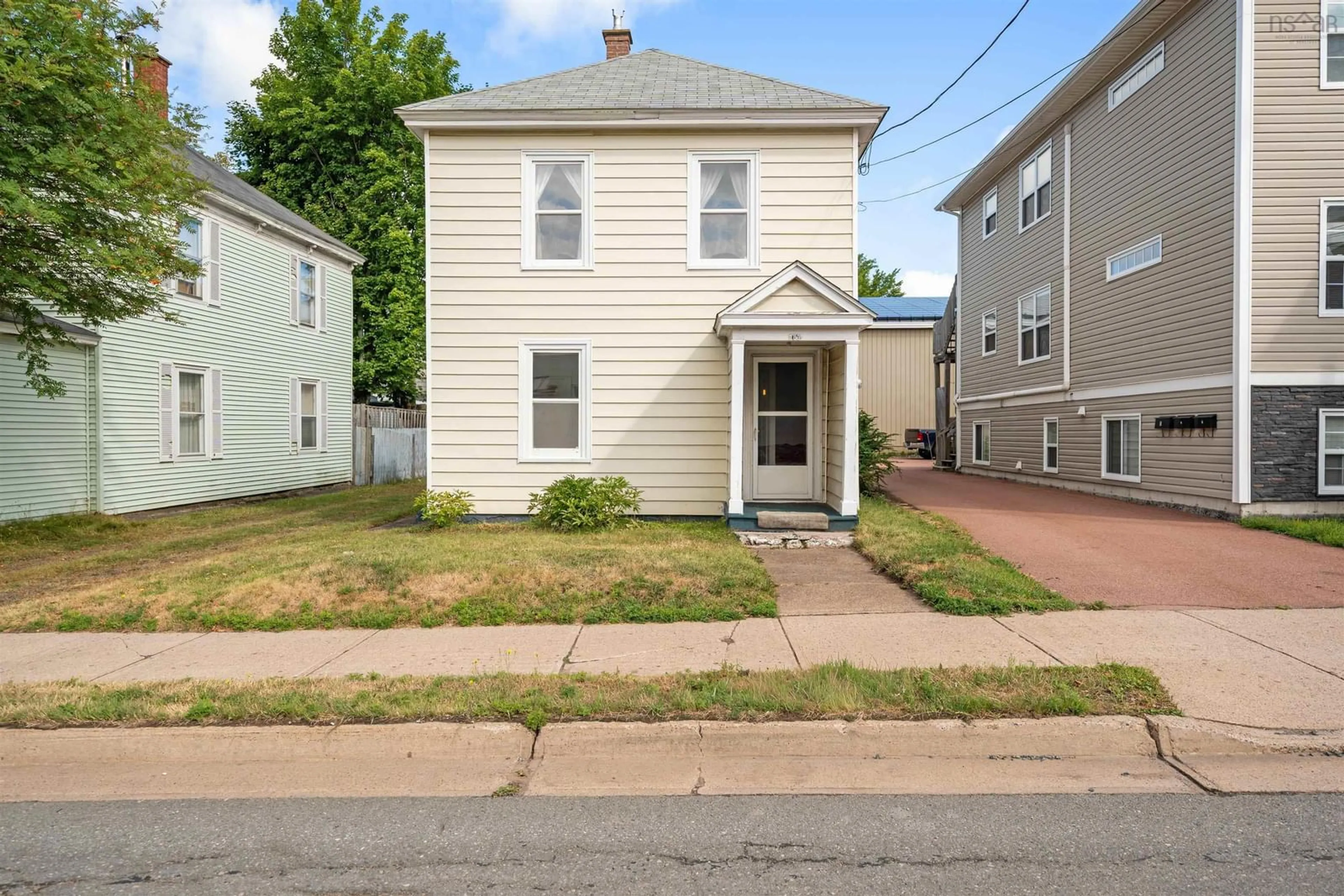 Home with vinyl exterior material, street for 183 Arthur St, Truro Nova Scotia B2N 1Y3