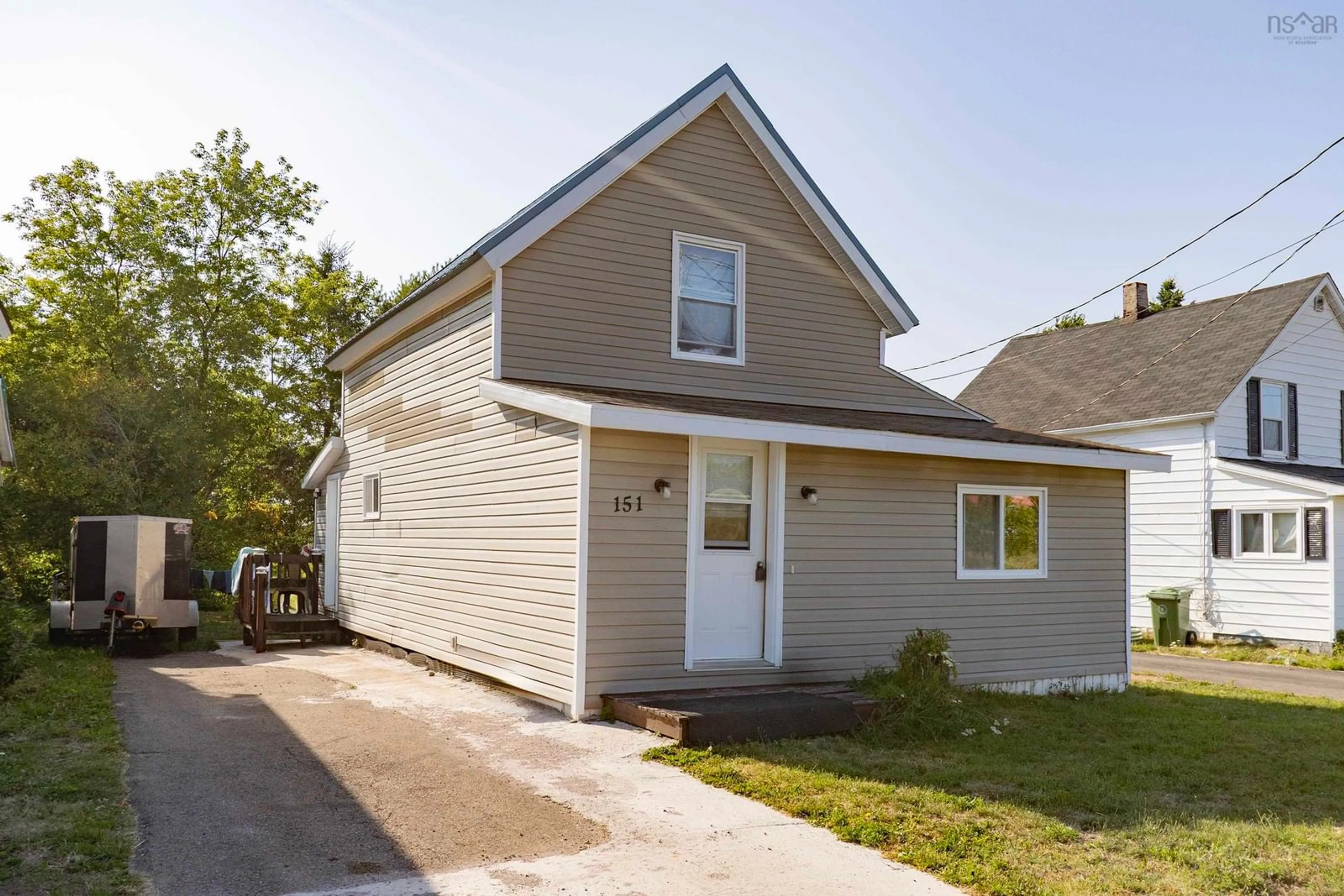 Home with vinyl exterior material, street for 151 Herrett Rd, Springhill Nova Scotia B0M 1X0