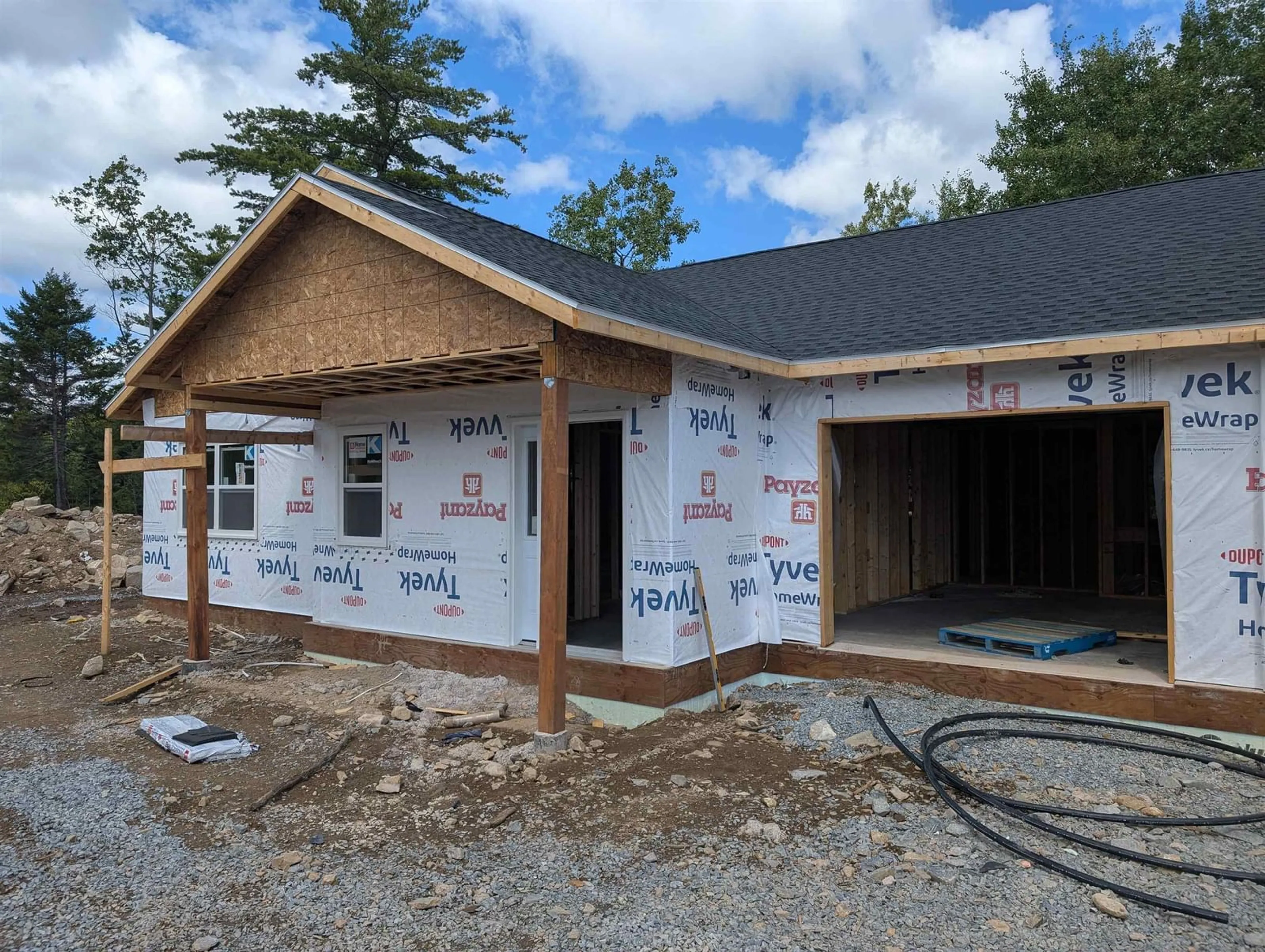 Home with vinyl exterior material, building for 6 Shadebush Walk, Upper Sackville Nova Scotia B4E 0X8