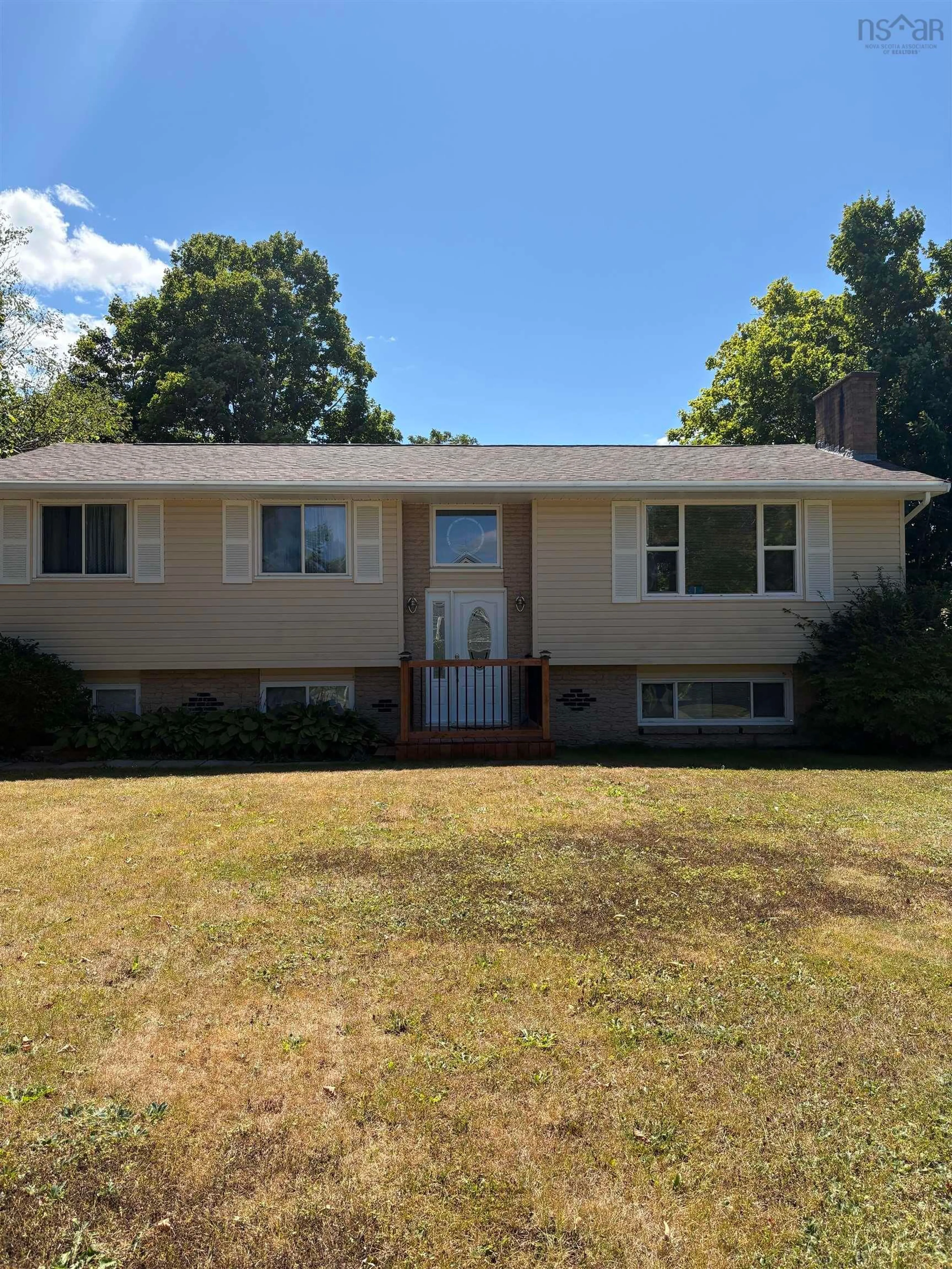 Home with vinyl exterior material, unknown for 1 Patricia Pl, Lake Echo Nova Scotia B3E 1B1