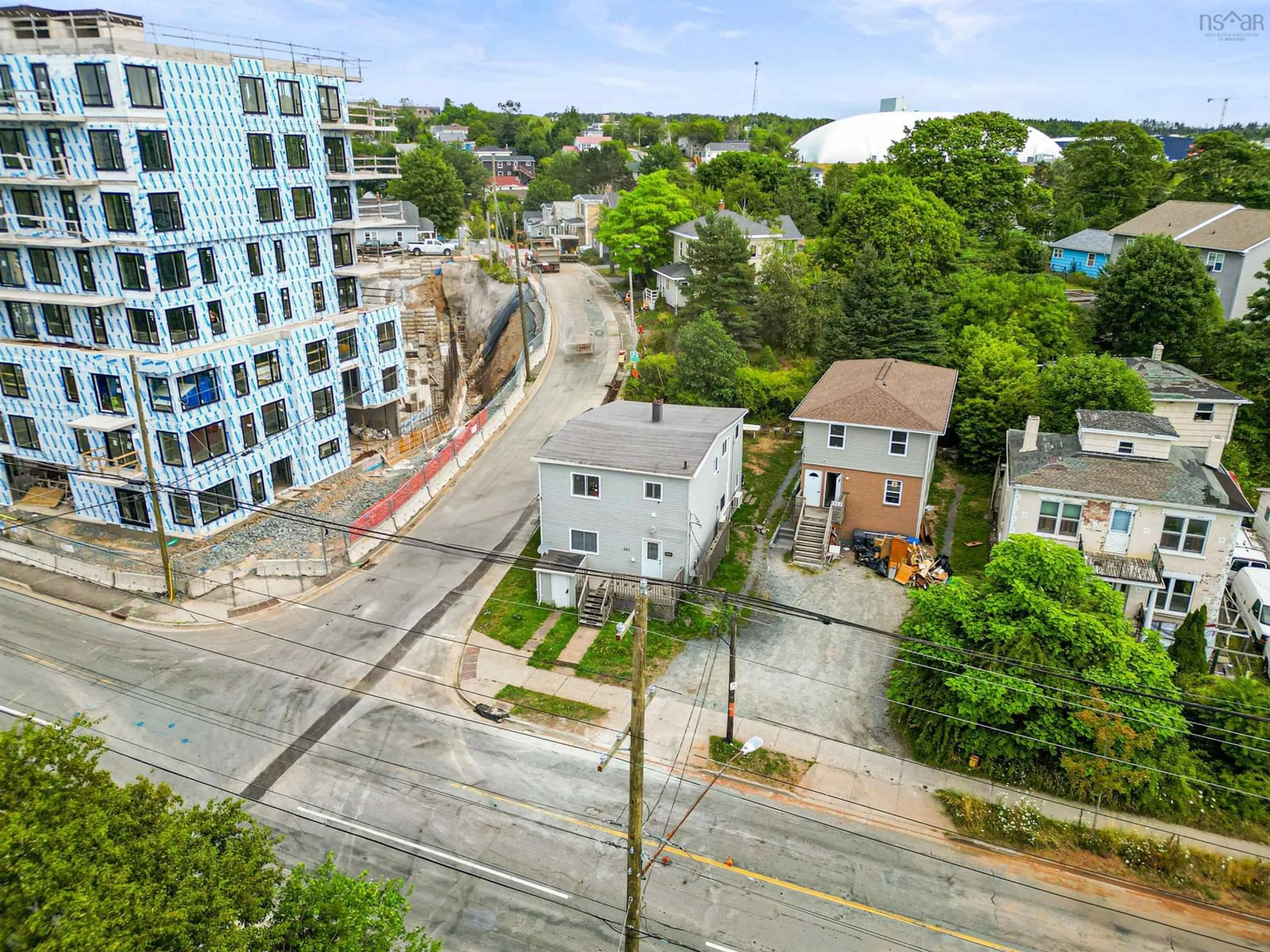 A pic from outside/outdoor area/front of a property/back of a property/a pic from drone, city buildings view from balcony for 251 Pleasant St, Dartmouth Nova Scotia B2Y 3S1