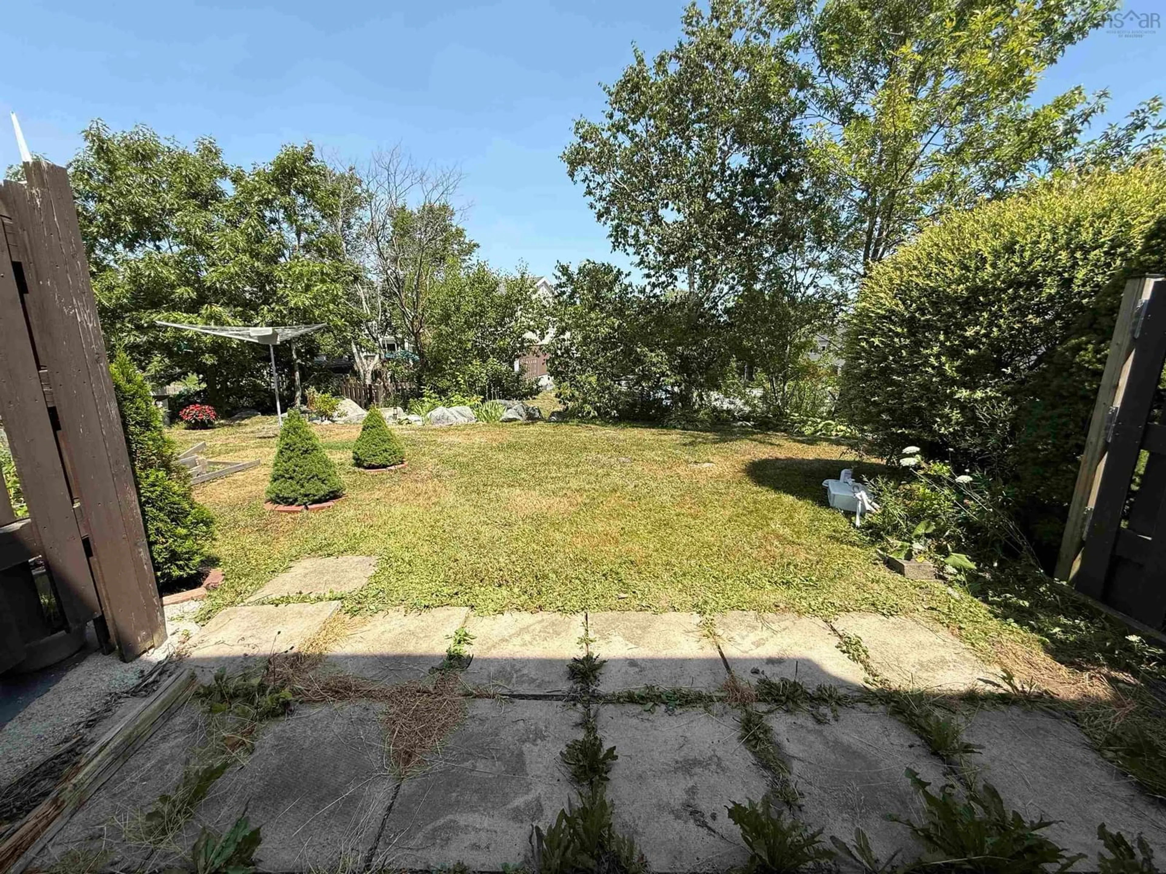 A pic from outside/outdoor area/front of a property/back of a property/a pic from drone, water/lake/river/ocean view for 55 Drumdonald Rd, Halifax Nova Scotia B3P 2L1