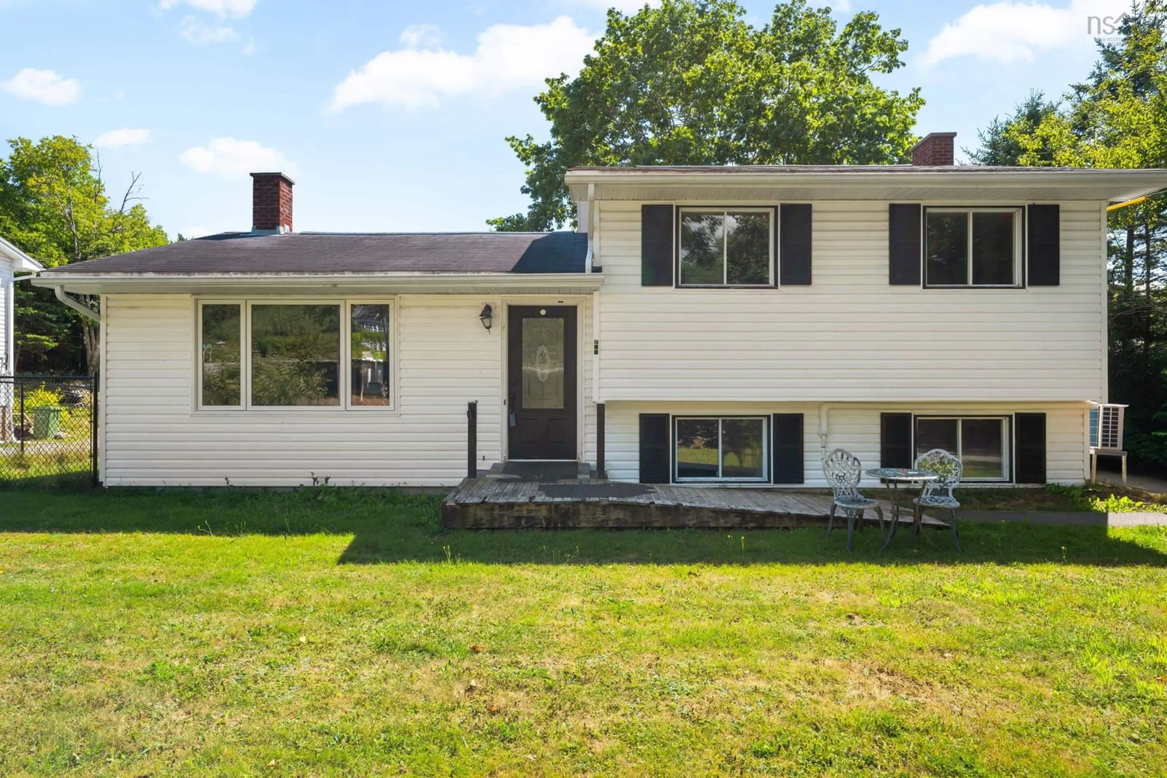 Home with vinyl exterior material, street for 7660 Highway 7, Musquodoboit Harbour Nova Scotia B0J 2L0