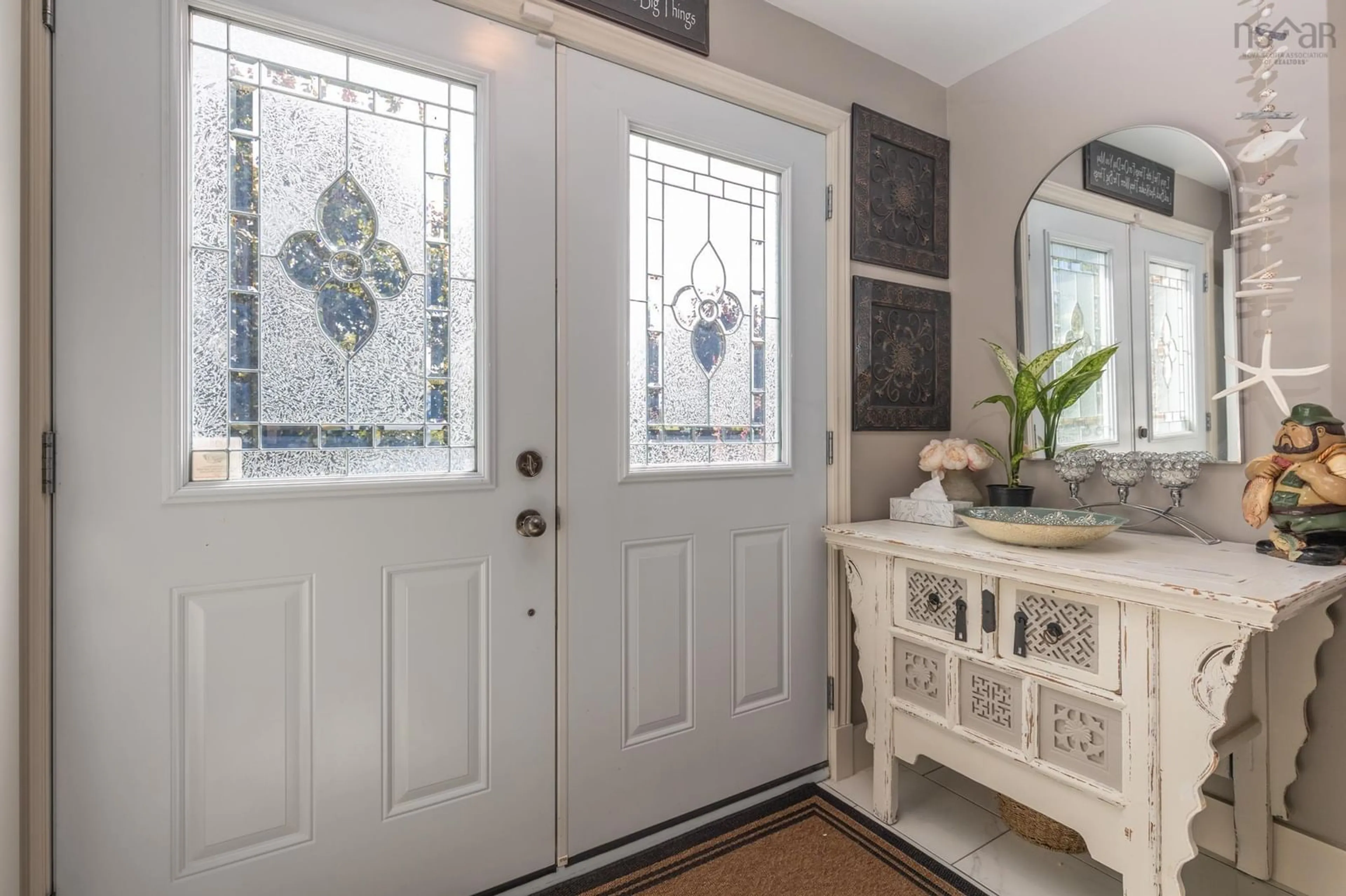 Indoor entryway for 35 Sprucewood Dr, Yarmouth Nova Scotia B5A 4M9