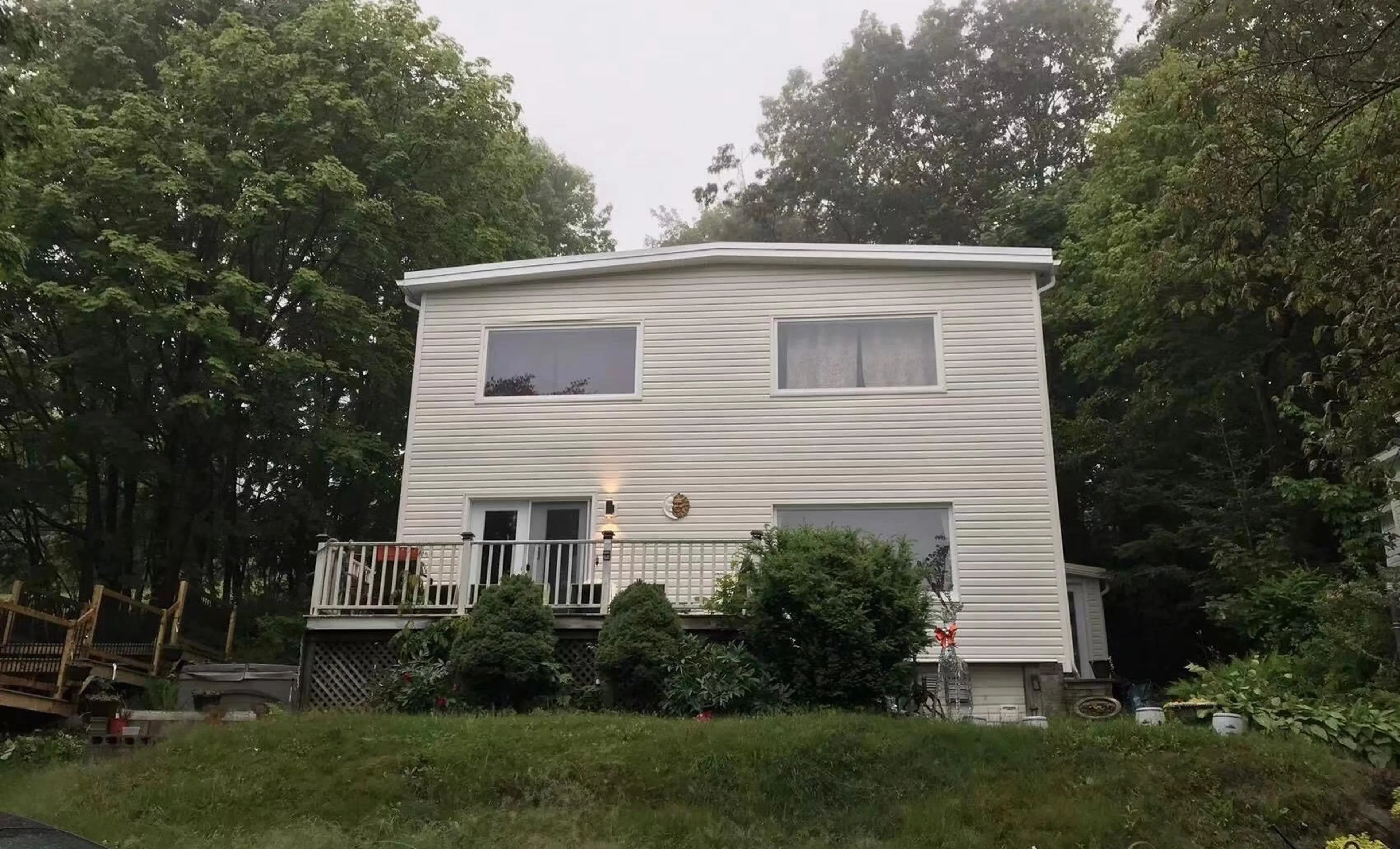 Home with vinyl exterior material, unknown for 9 Milton Dr, Halifax Nova Scotia B3P 1A1