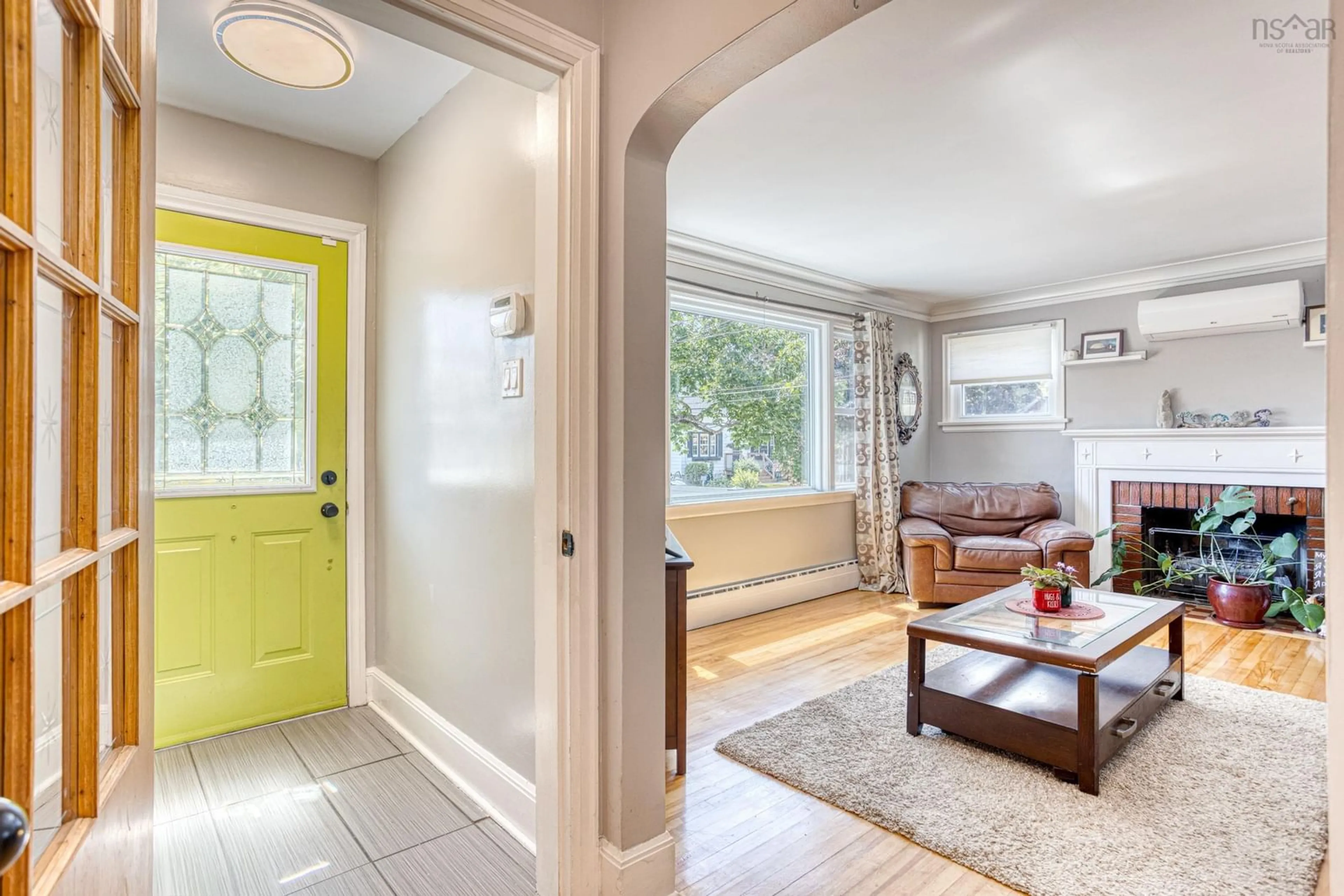 Indoor entryway for 7041 Pearson Dr, Halifax Nova Scotia B3L 2K7