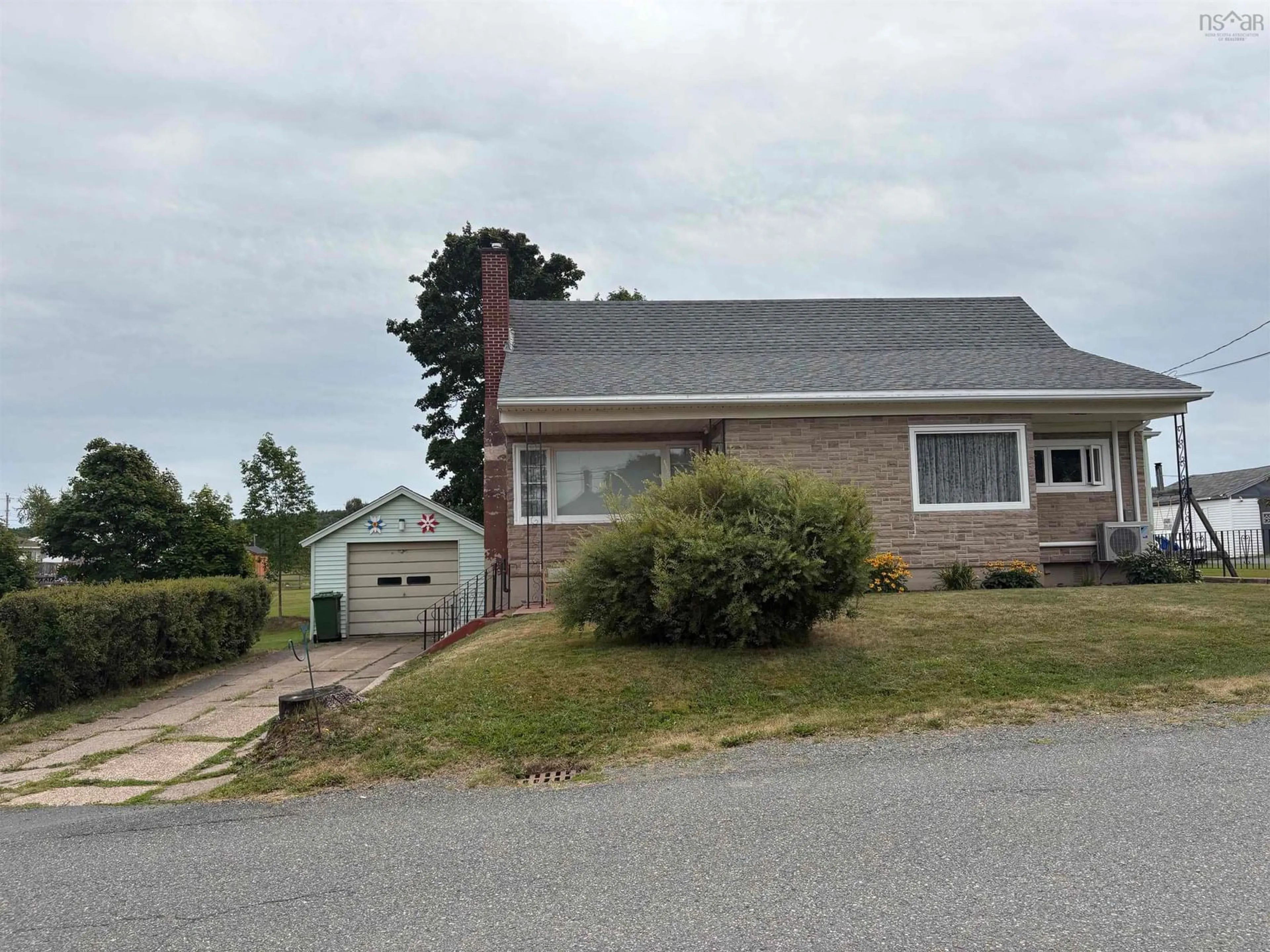 Unknown for 15 High St, Plymouth Nova Scotia B0K 1S0