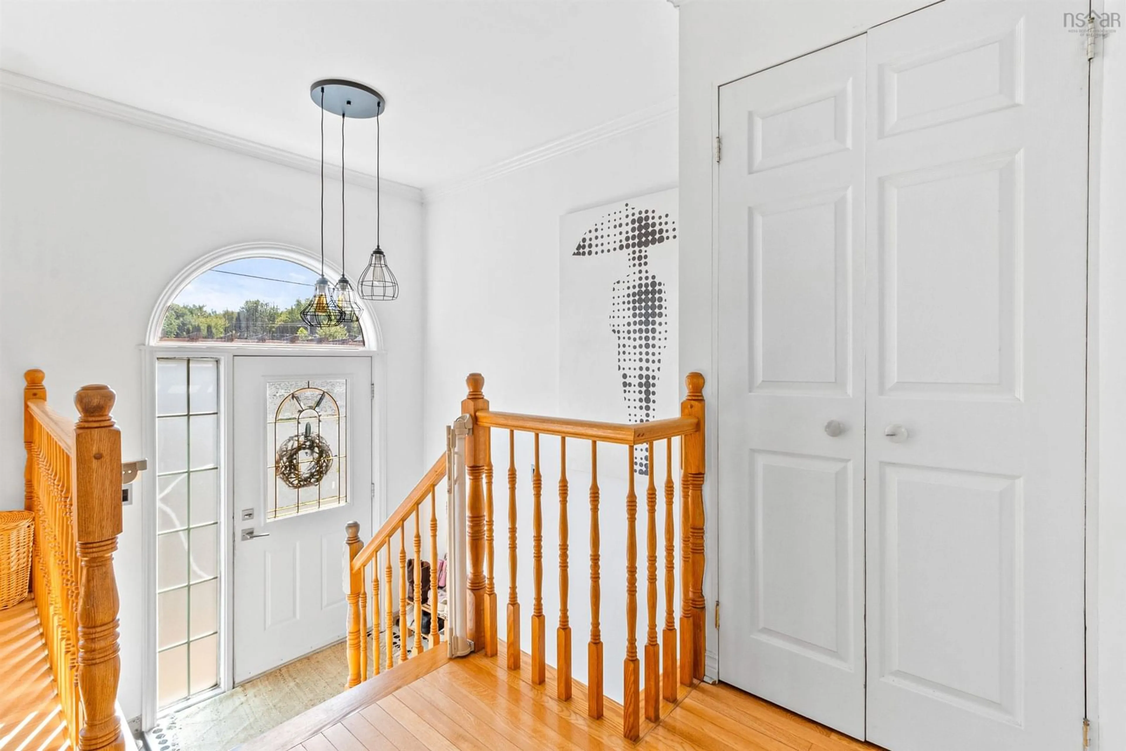 Indoor entryway for 61 Taleen Dr, Lower Sackville Nova Scotia B4C 4A5