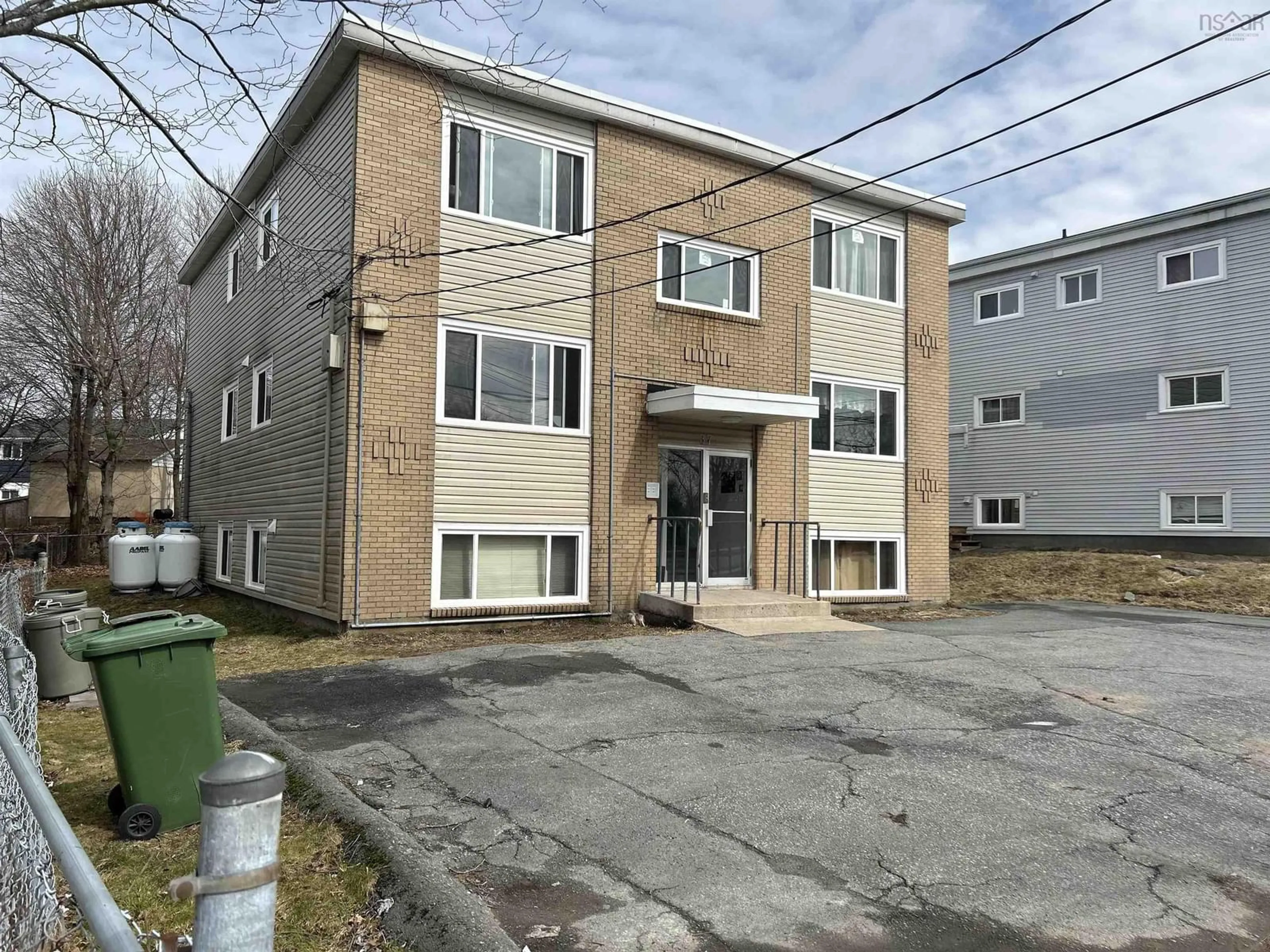 Unknown for 37 Gaston Rd, Dartmouth Nova Scotia B2Y 3W2