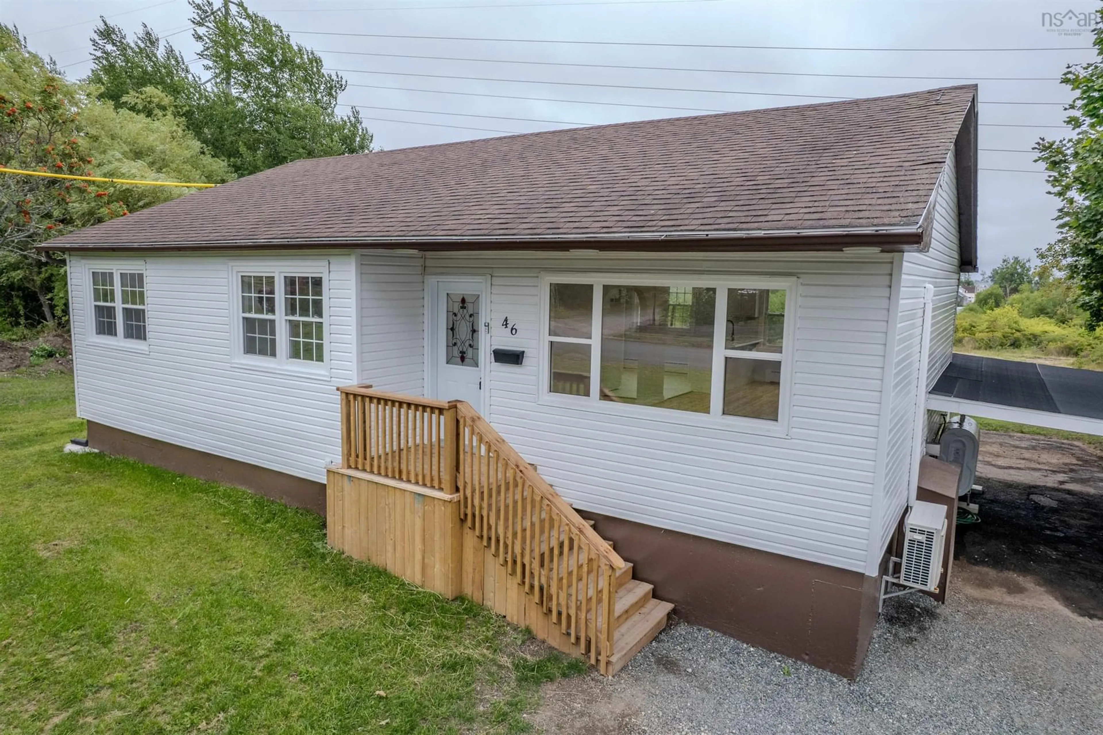 A pic from outside/outdoor area/front of a property/back of a property/a pic from drone, unknown for 46 Catherine St, Sydney Nova Scotia B1N 2W1