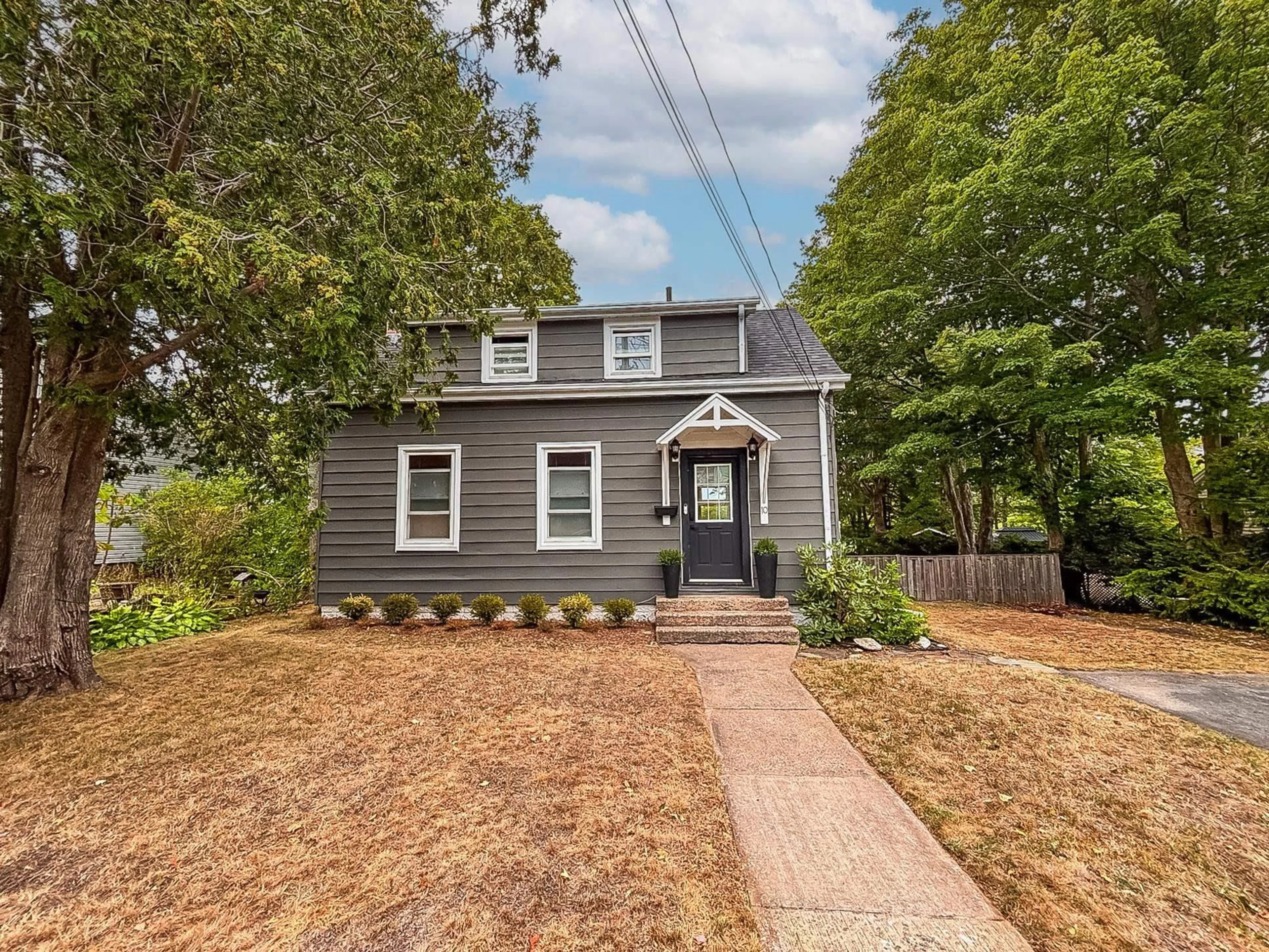 Home with vinyl exterior material, street for 10 Dawson St, Bridgewater Nova Scotia B4V 1S6