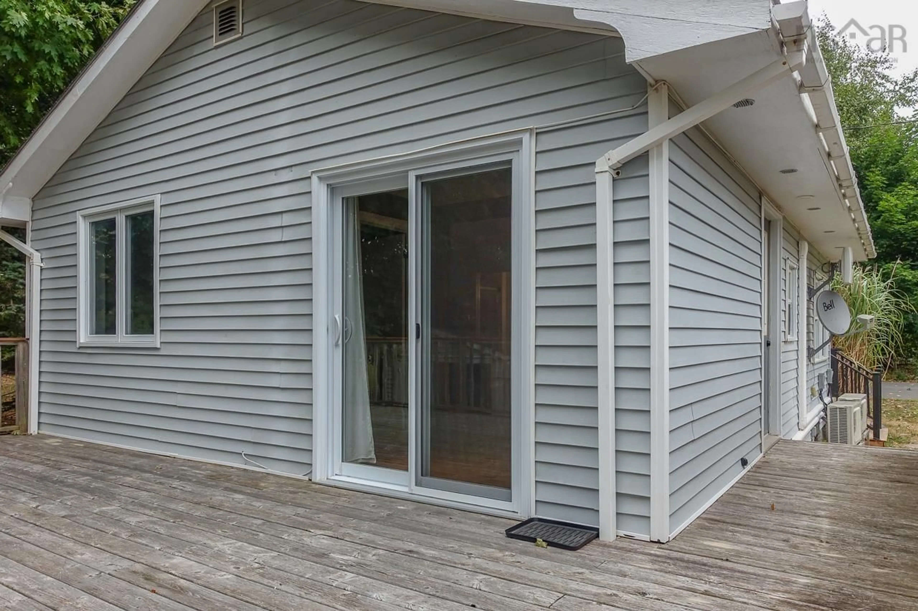 Home with vinyl exterior material, unknown for 17 Pleasant St, Kingsport Nova Scotia B0P 1H0