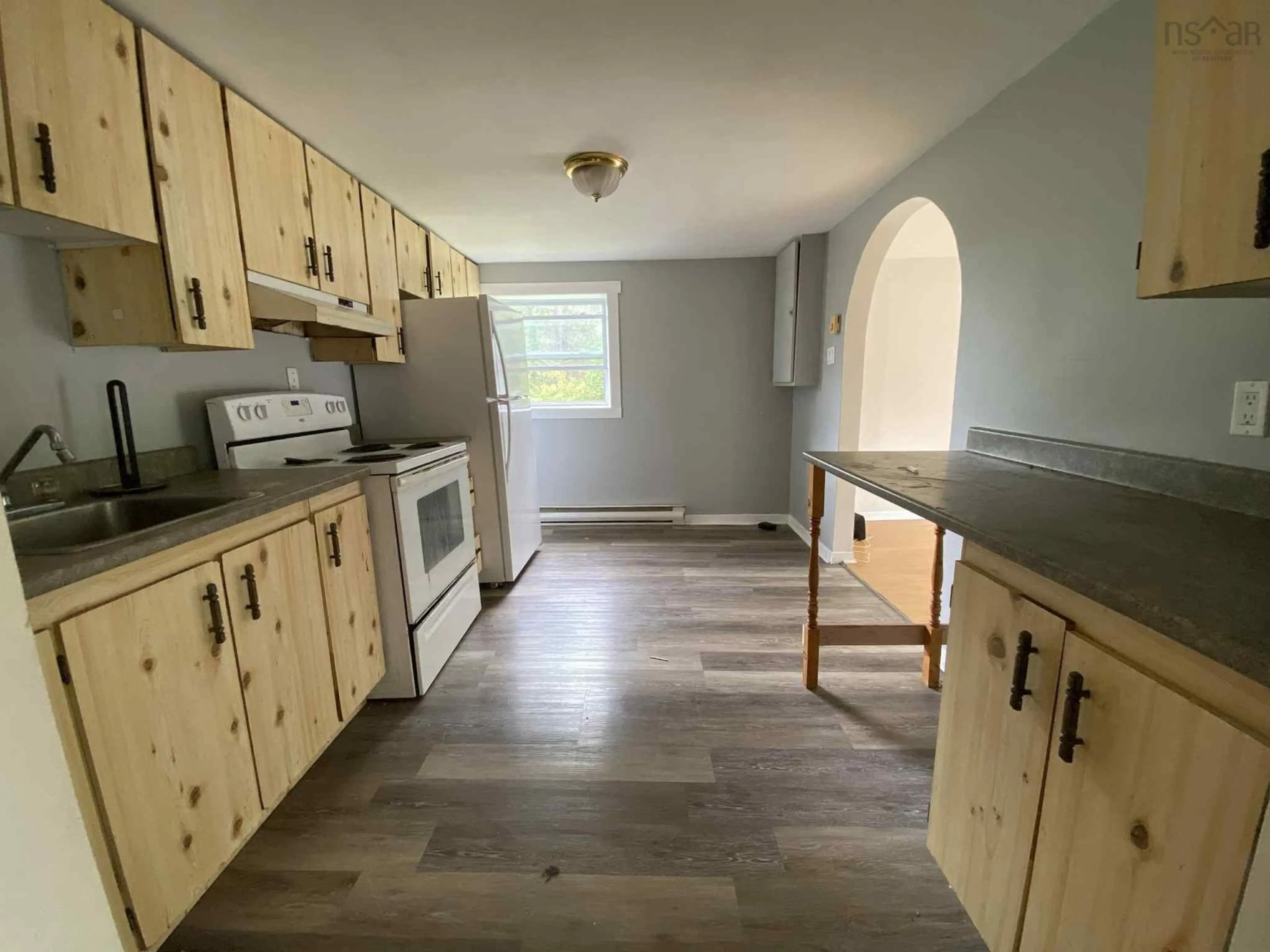 Standard kitchen, unknown for 258/260 Renfrew St, Dartmouth Nova Scotia B2Y 2M5