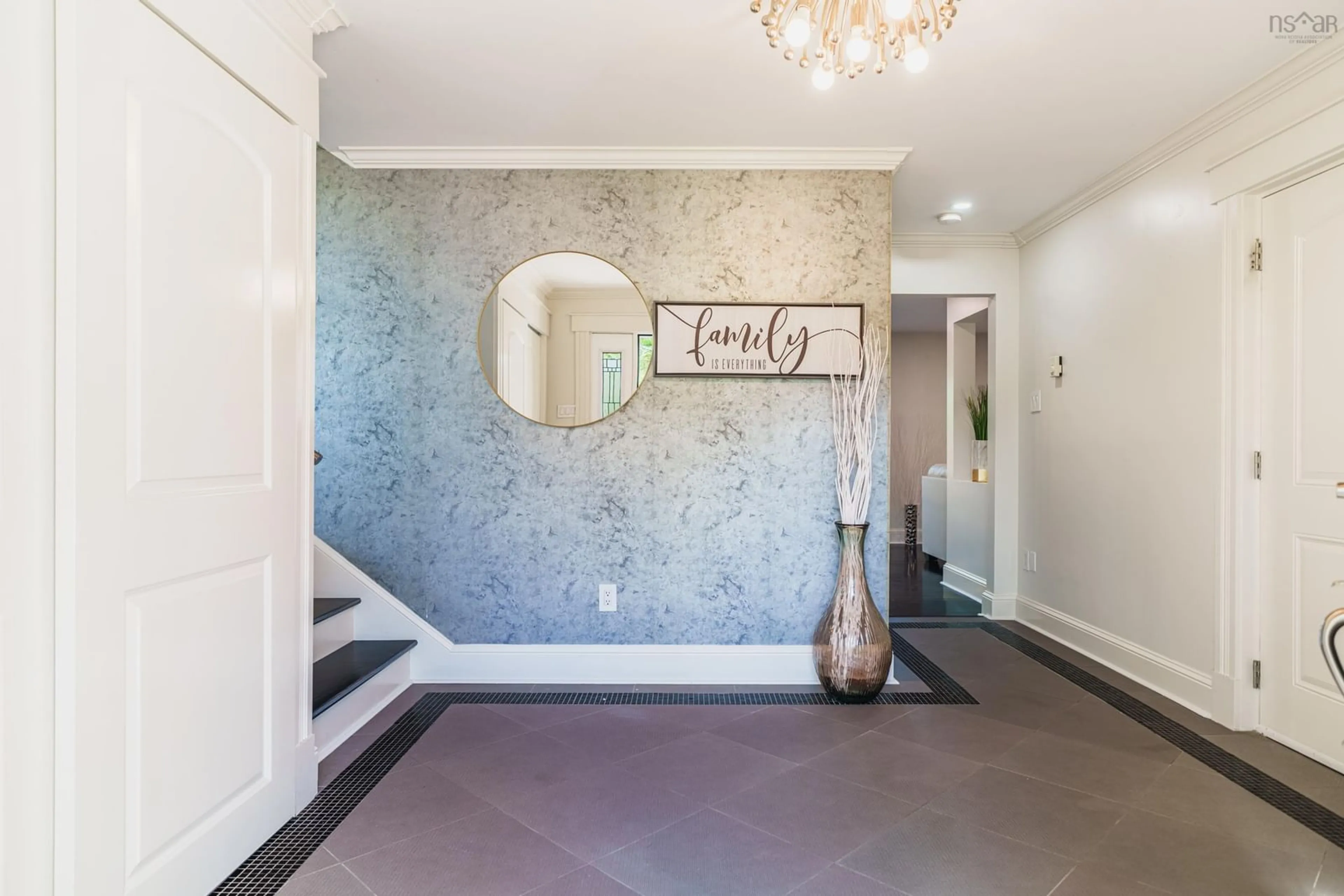 Indoor entryway for 11 Laurentian Dr, Halifax Nova Scotia B3M 3G2
