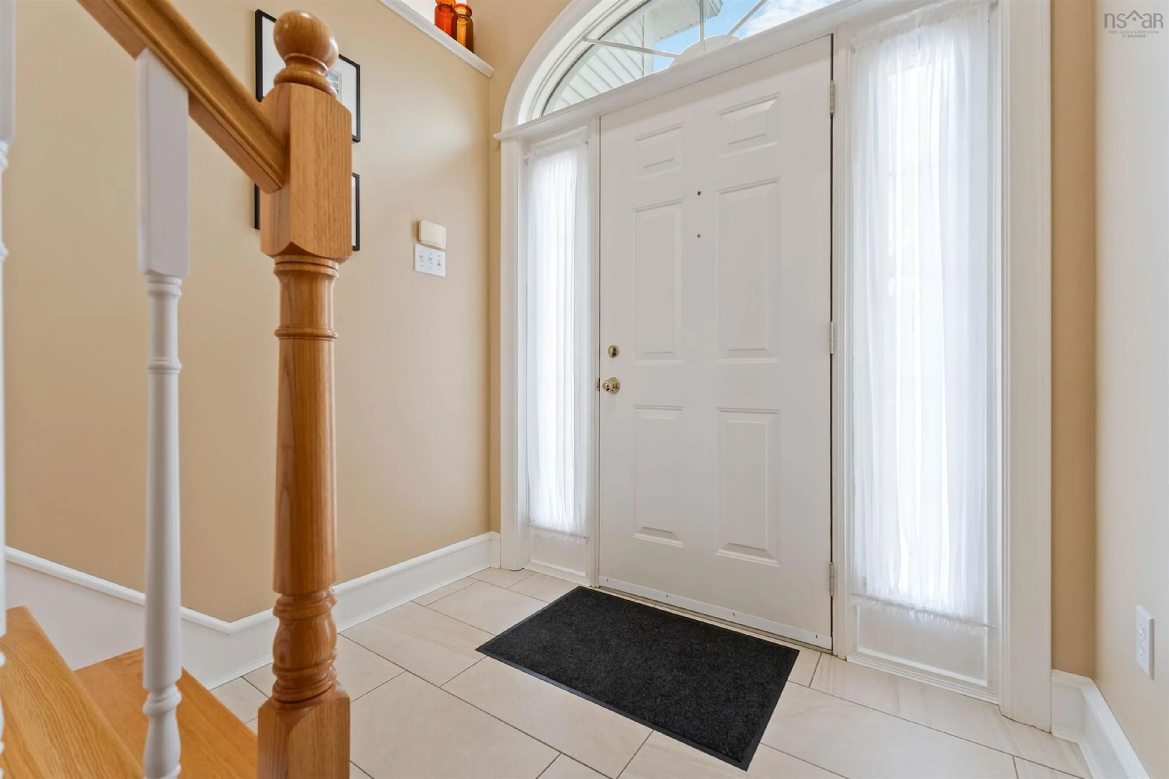 Indoor entryway for 2014 Langille Dr, Coldbrook Nova Scotia B4R 1C3