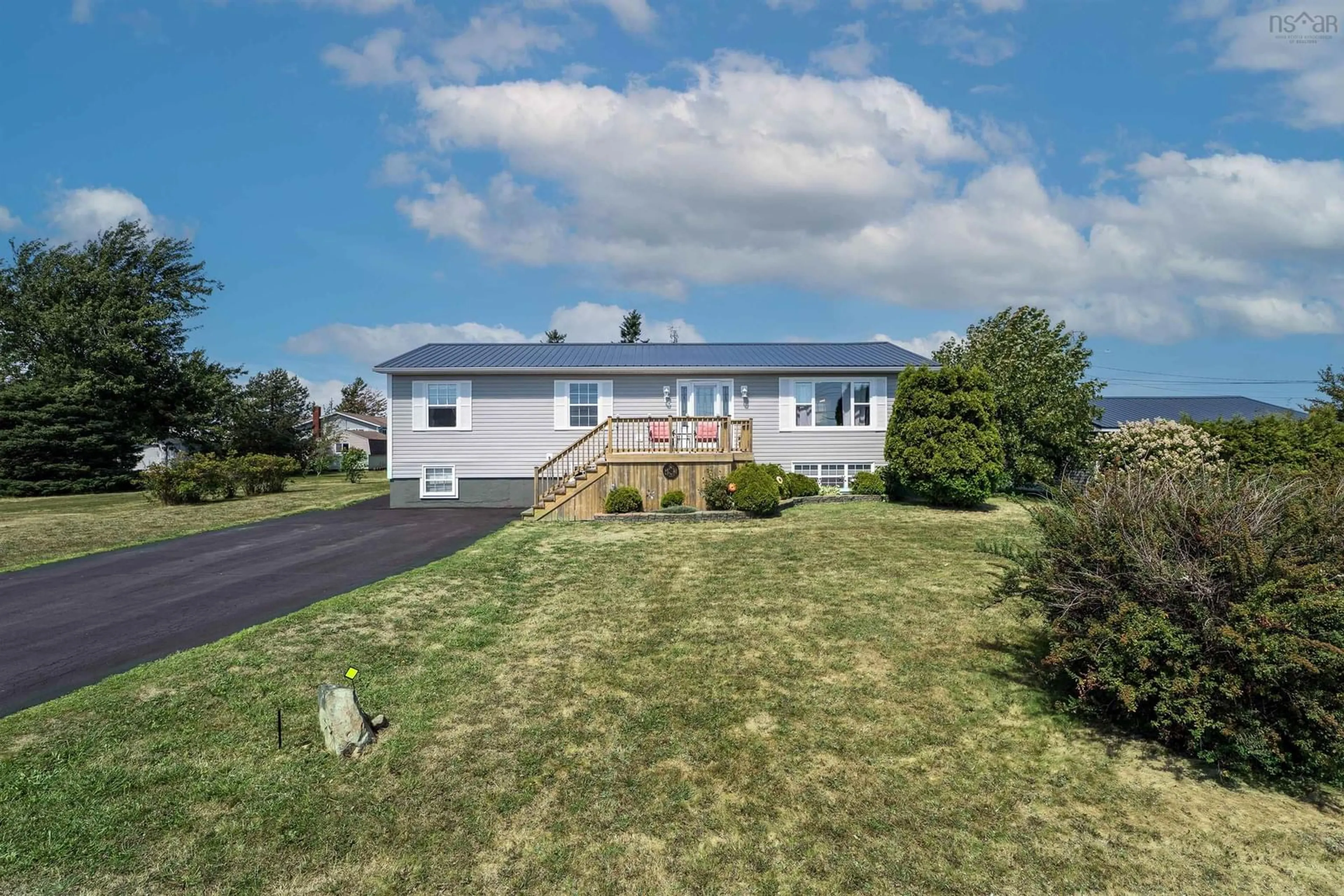 A pic from outside/outdoor area/front of a property/back of a property/a pic from drone, unknown for 16 Gilroy St, Springhill Nova Scotia B0M 1X0