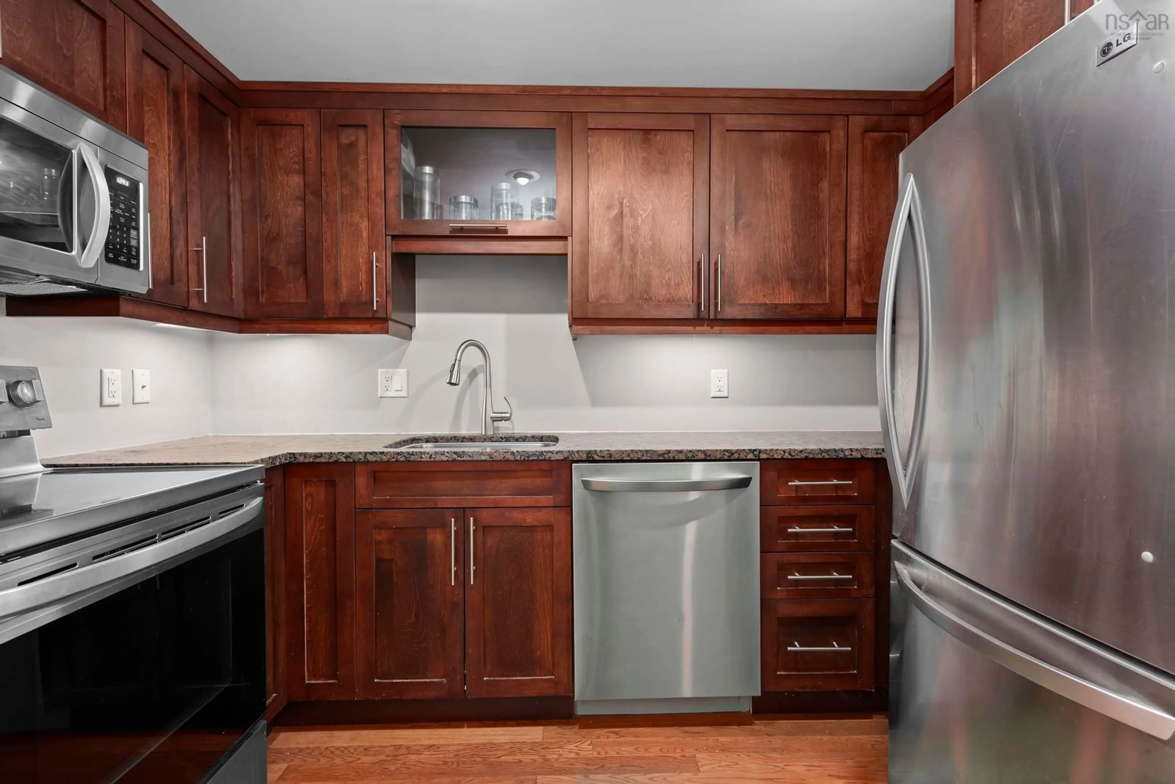 Standard kitchen, wood/laminate floor for 5689 Cunard St #202, Halifax Nova Scotia B3K 1C7