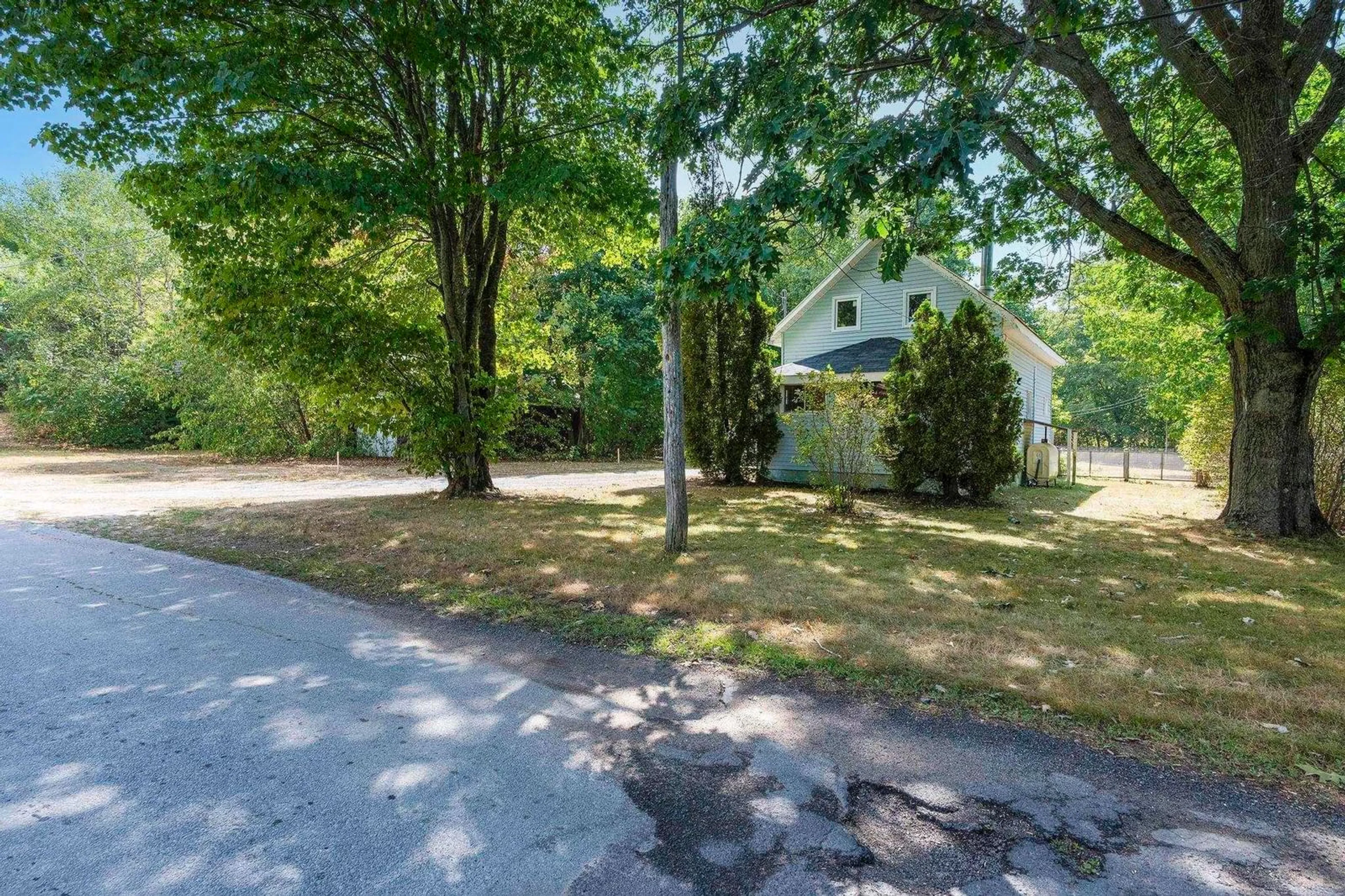 A pic from outside/outdoor area/front of a property/back of a property/a pic from drone, street for 1296 Mill St, Waterville Nova Scotia B0P 1V0