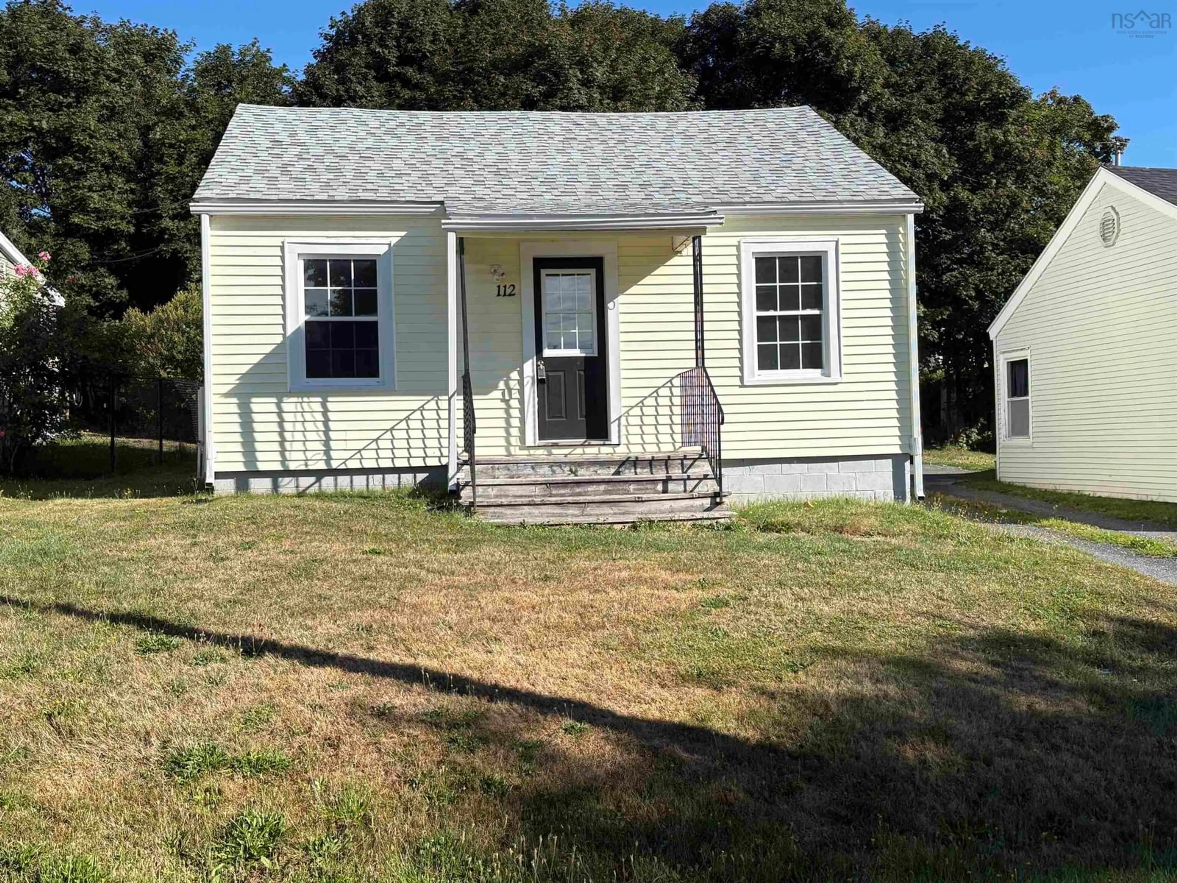 Home with vinyl exterior material, street for 112 Poplar St, Pictou Nova Scotia B0K 1H0