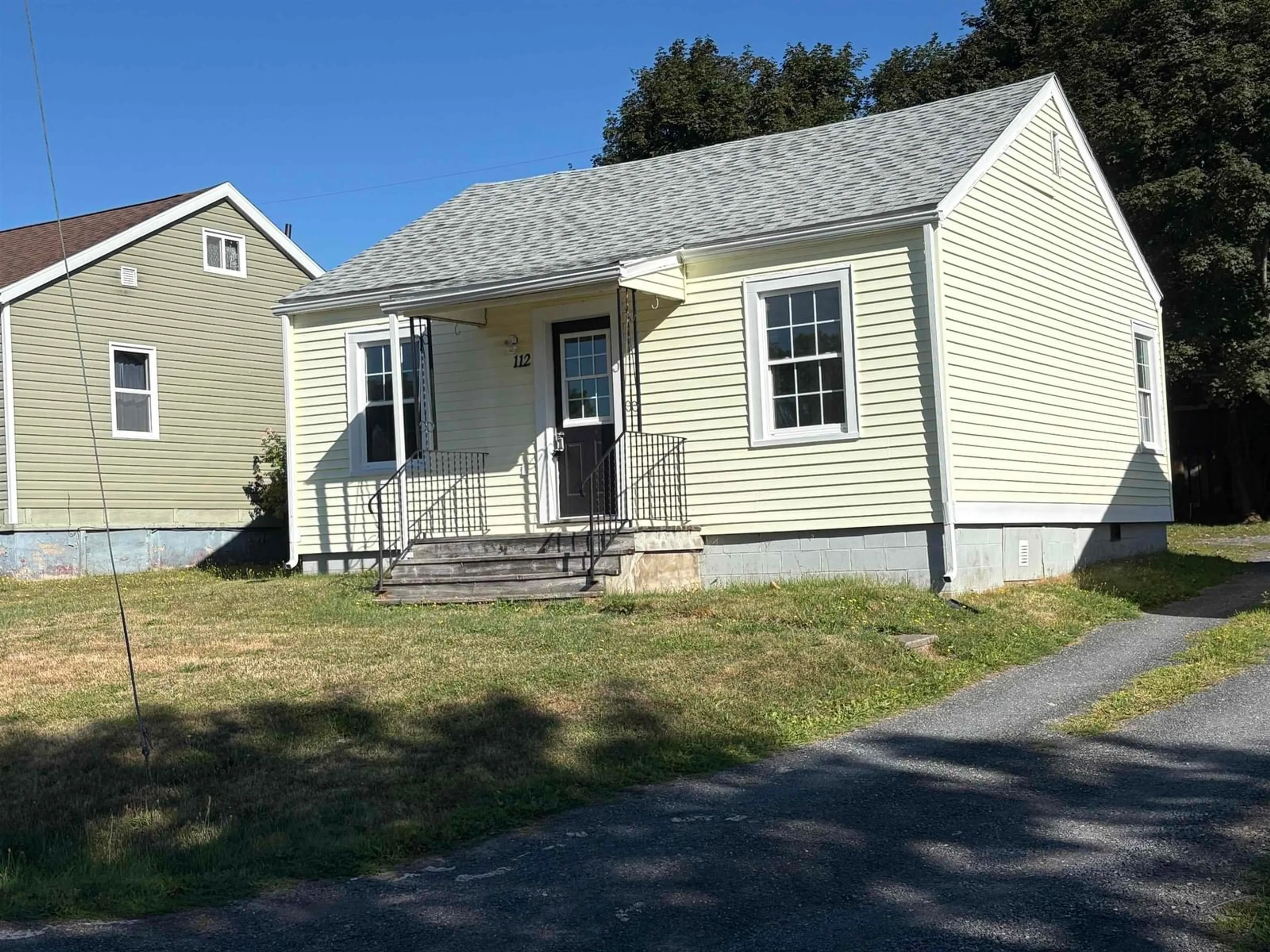 Home with vinyl exterior material, street for 112 Poplar St, Pictou Nova Scotia B0K 1H0