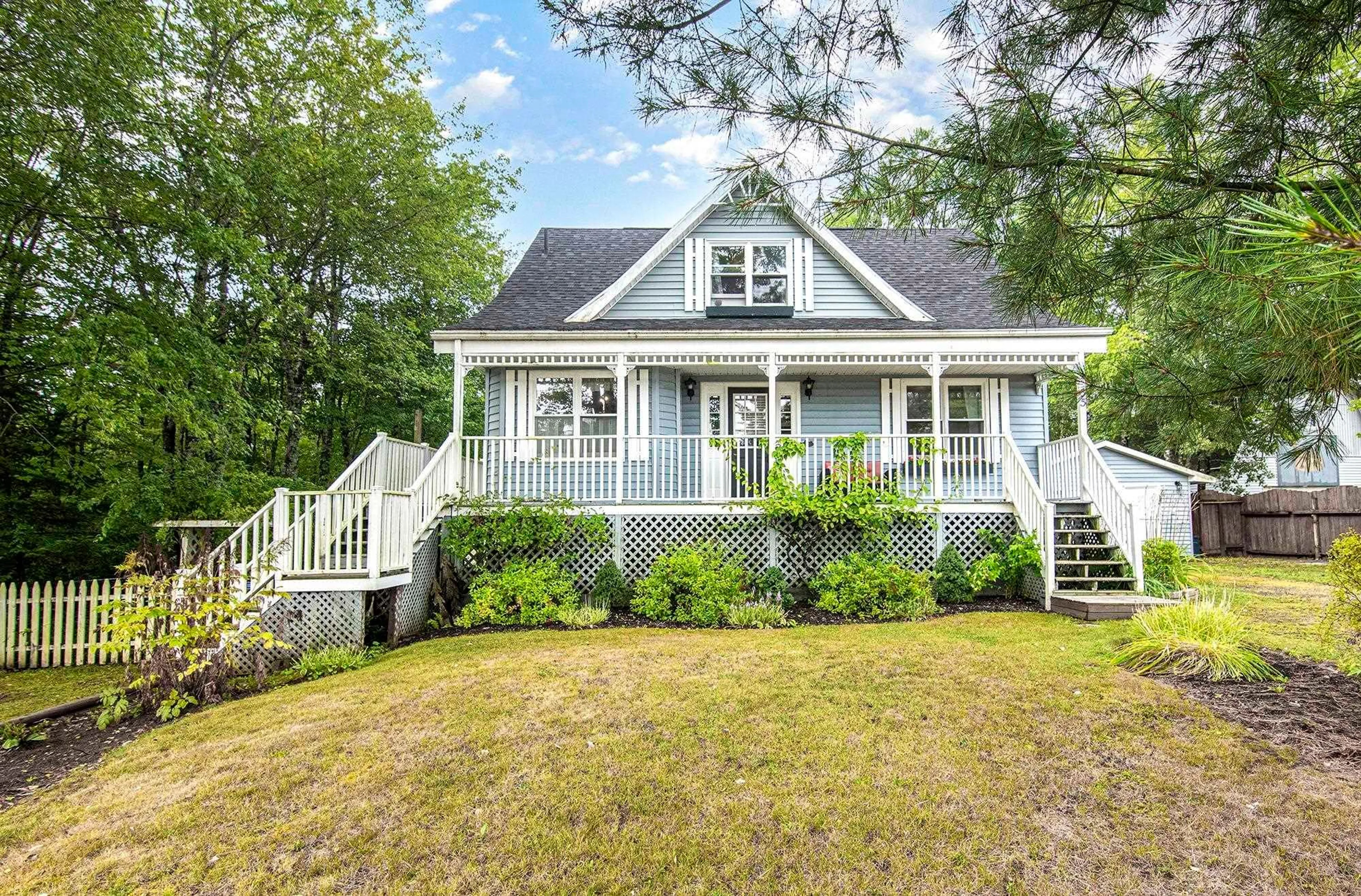 Home with vinyl exterior material, street for 35 Lewis St, Stewiacke Nova Scotia B0J 2J0