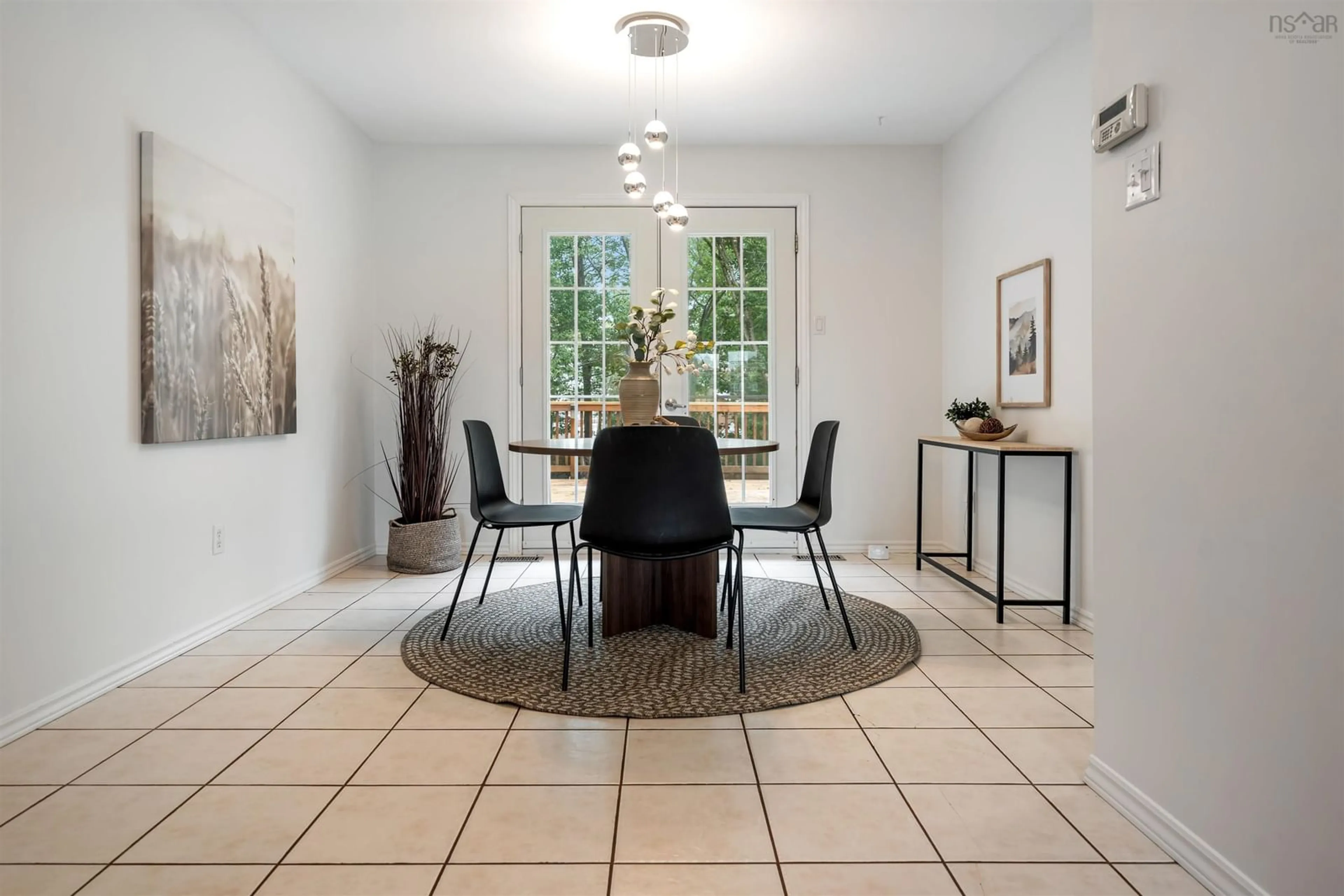 Dining room, ceramic/tile floor for 33 Bareng Crt, Dartmouth Nova Scotia B2X 2X3