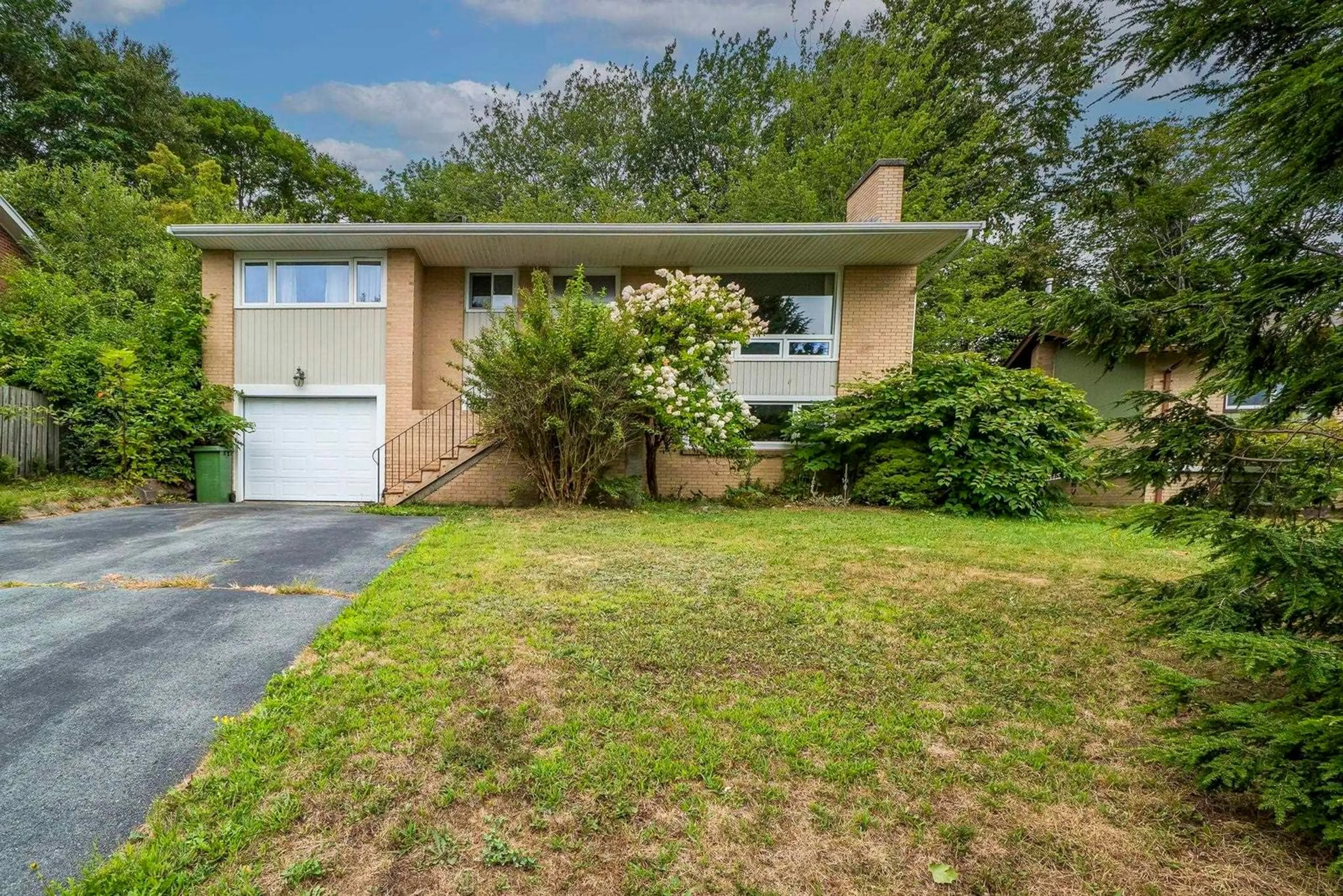 Unknown for 17 Gateway Rd, Halifax Nova Scotia B3M 1M6