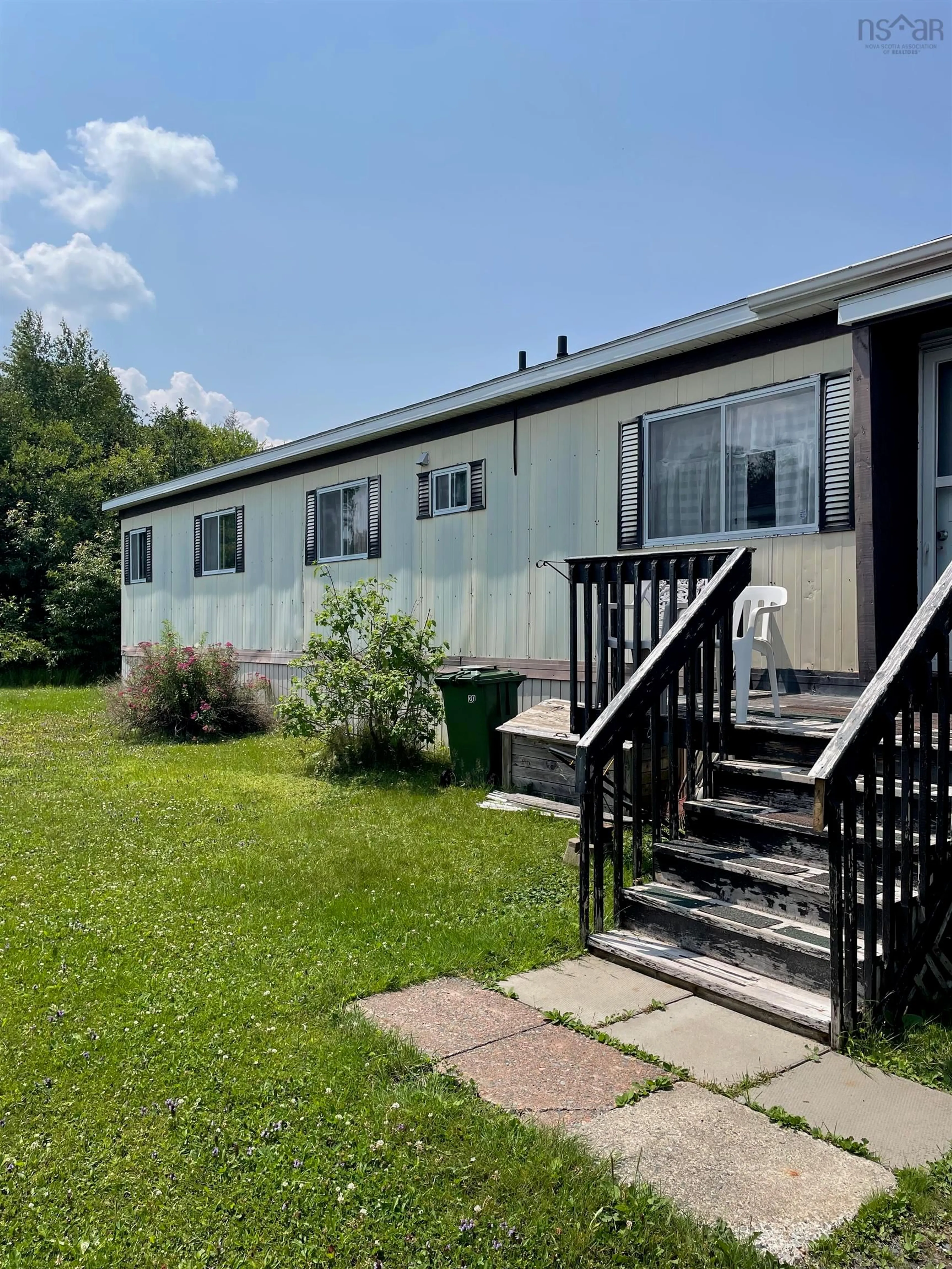 Home with vinyl exterior material, unknown for 20 5824 Rd, Riverton Nova Scotia B0K 1S0