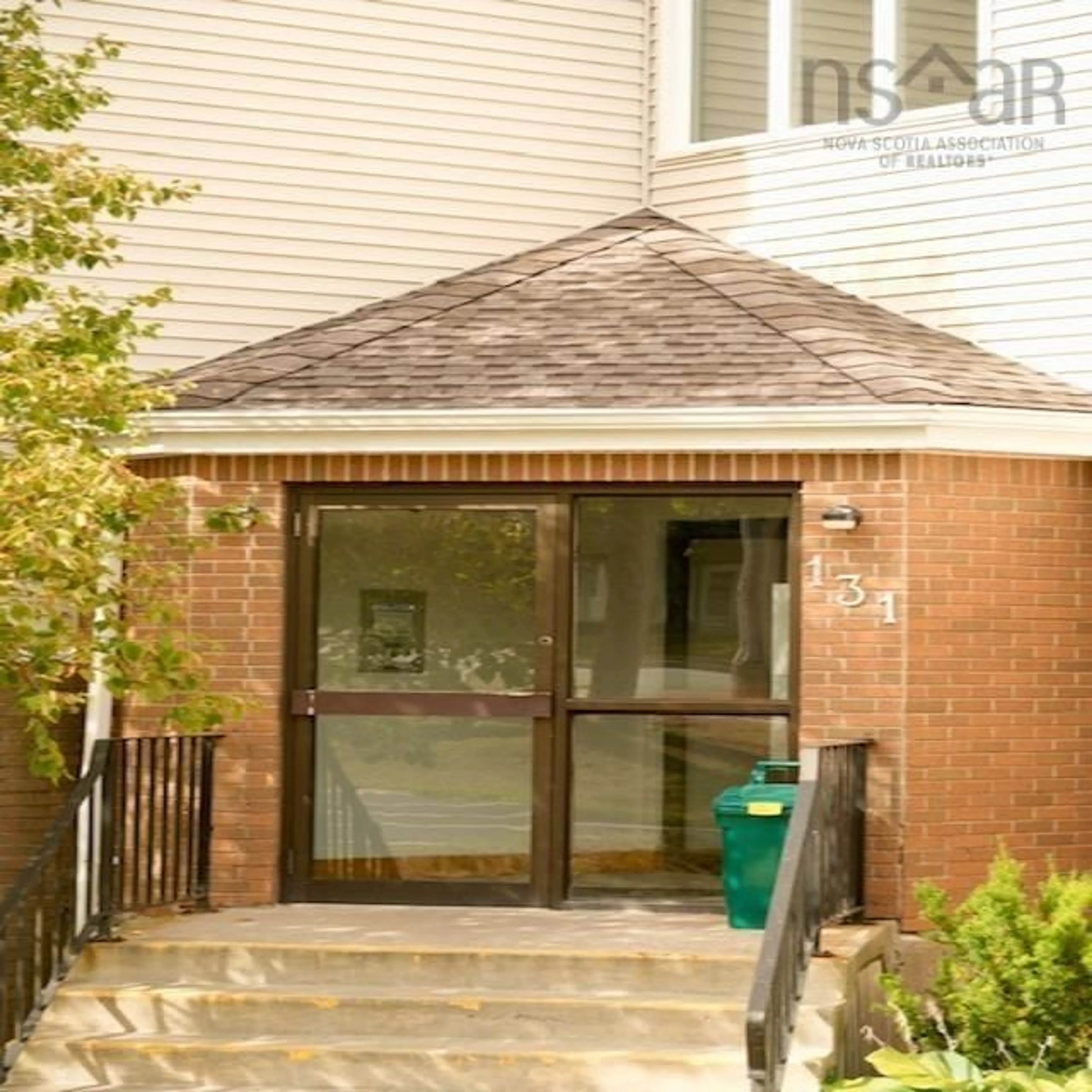 Indoor foyer for 131 Farnham Gate Rd #104, Halifax Nova Scotia B3M 4A4