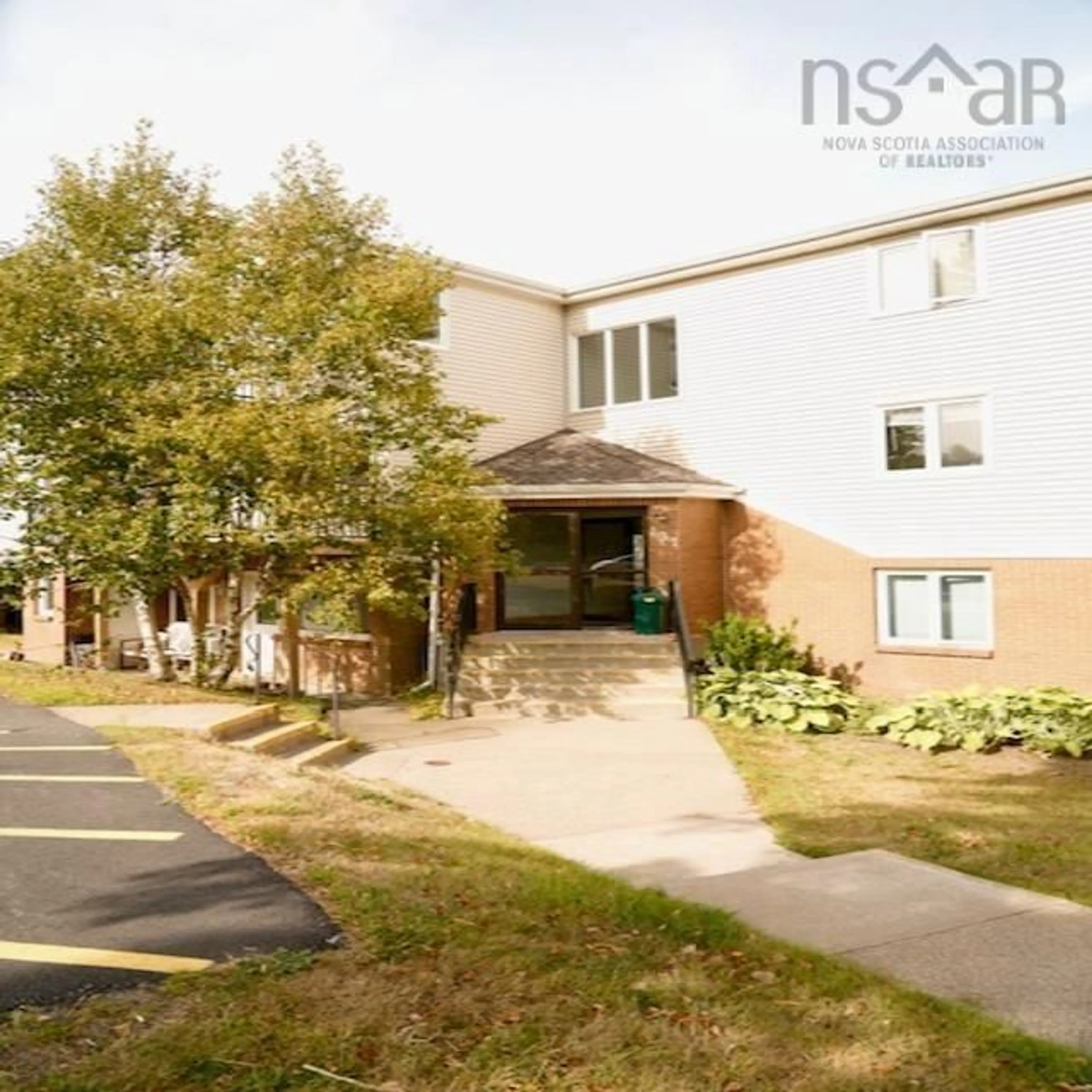 Indoor foyer for 131 Farnham Gate Rd #104, Halifax Nova Scotia B3M 4A4